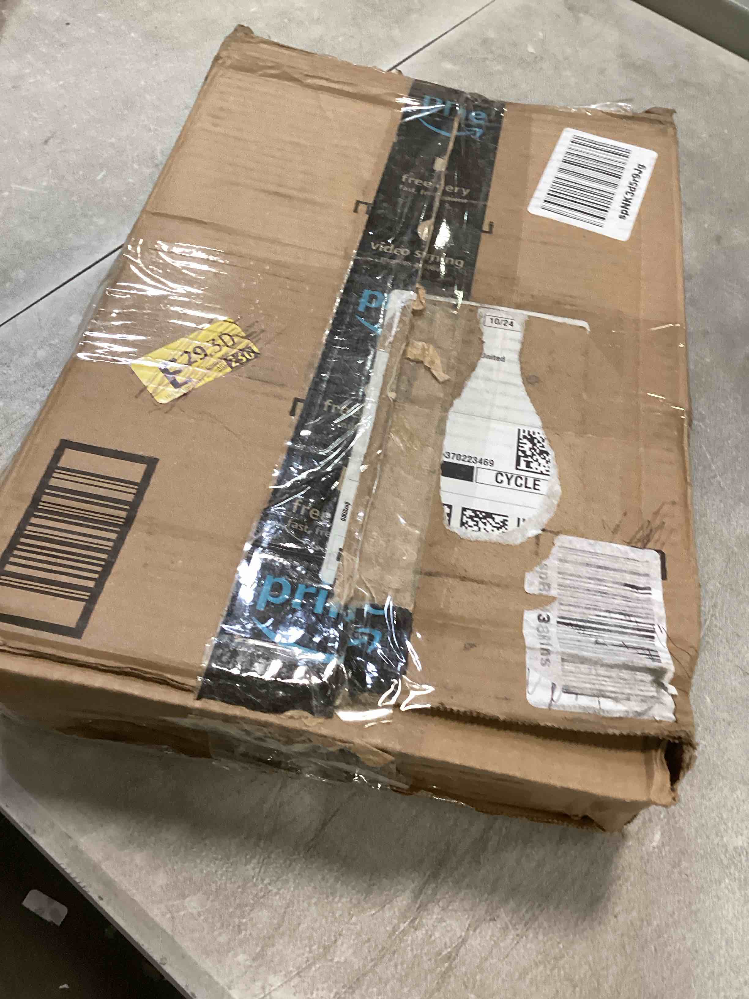 https://s3.amazonaws.com/lotting-images-prod/bidfta/GRN5847403_1705516913051.jpeg