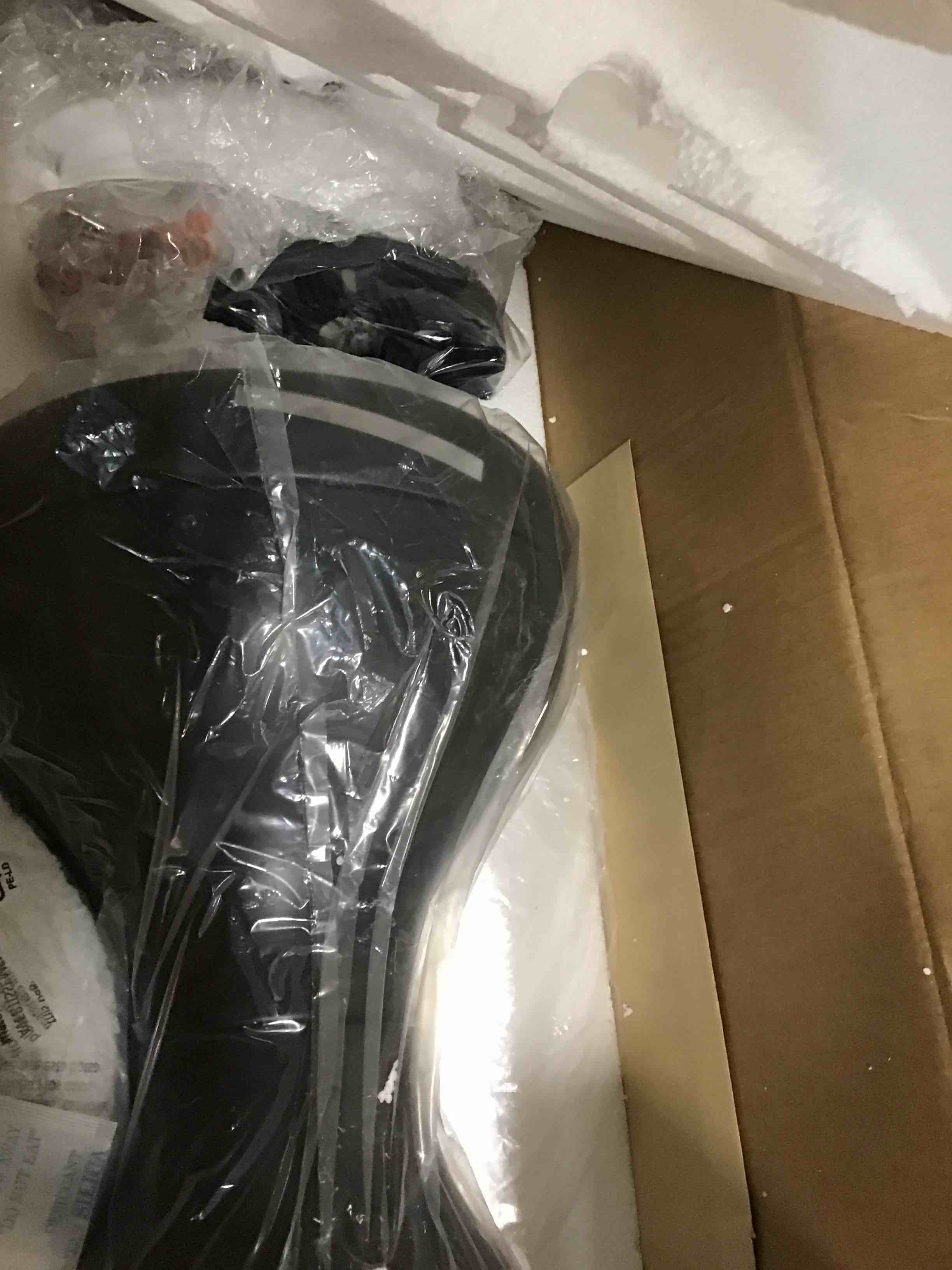 https://s3.amazonaws.com/lotting-images-prod/bidfta/GRN5847951_1704371625515.jpeg