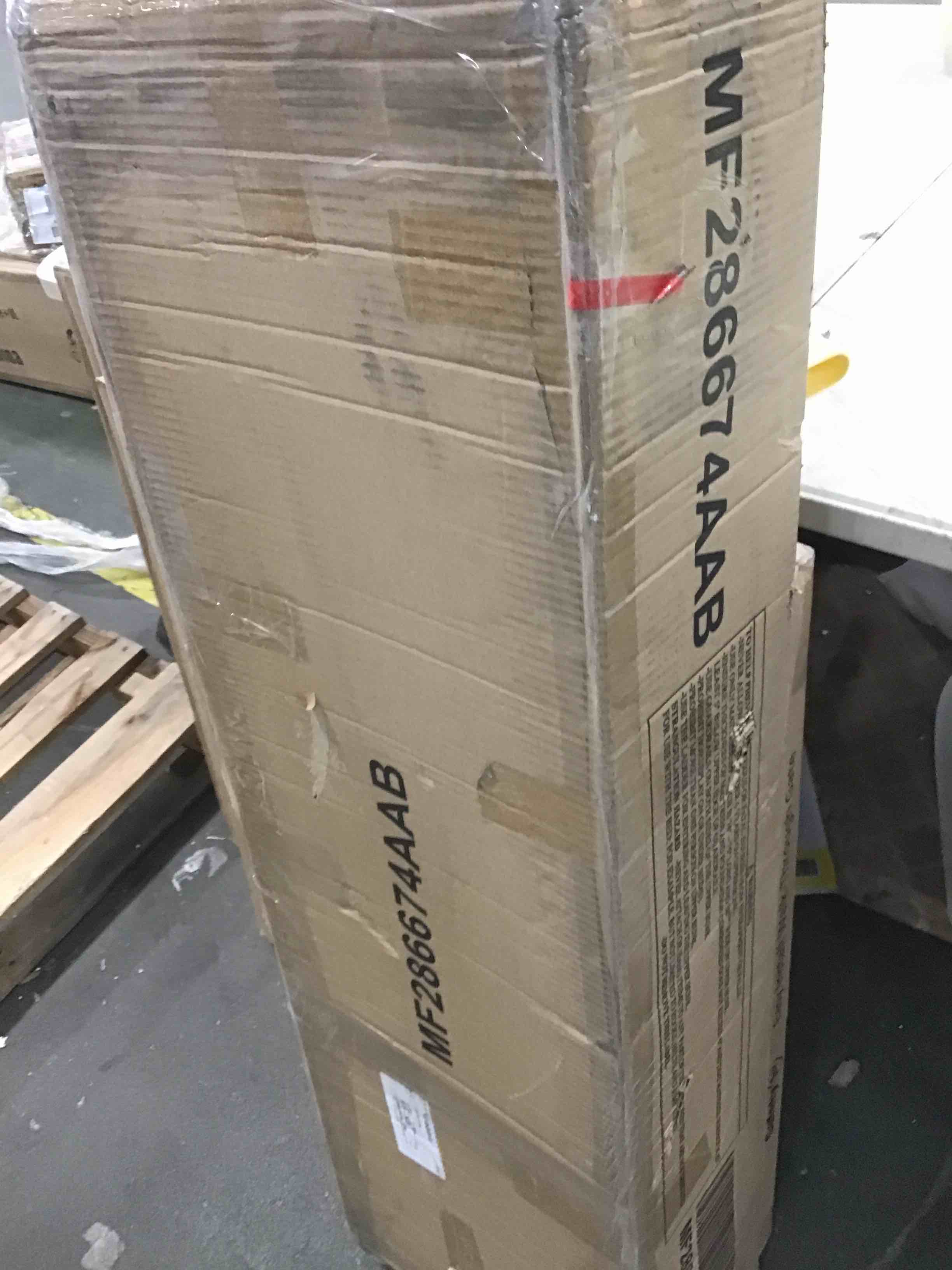 https://s3.amazonaws.com/lotting-images-prod/bidfta/GRN5848073_1704378794629.jpeg