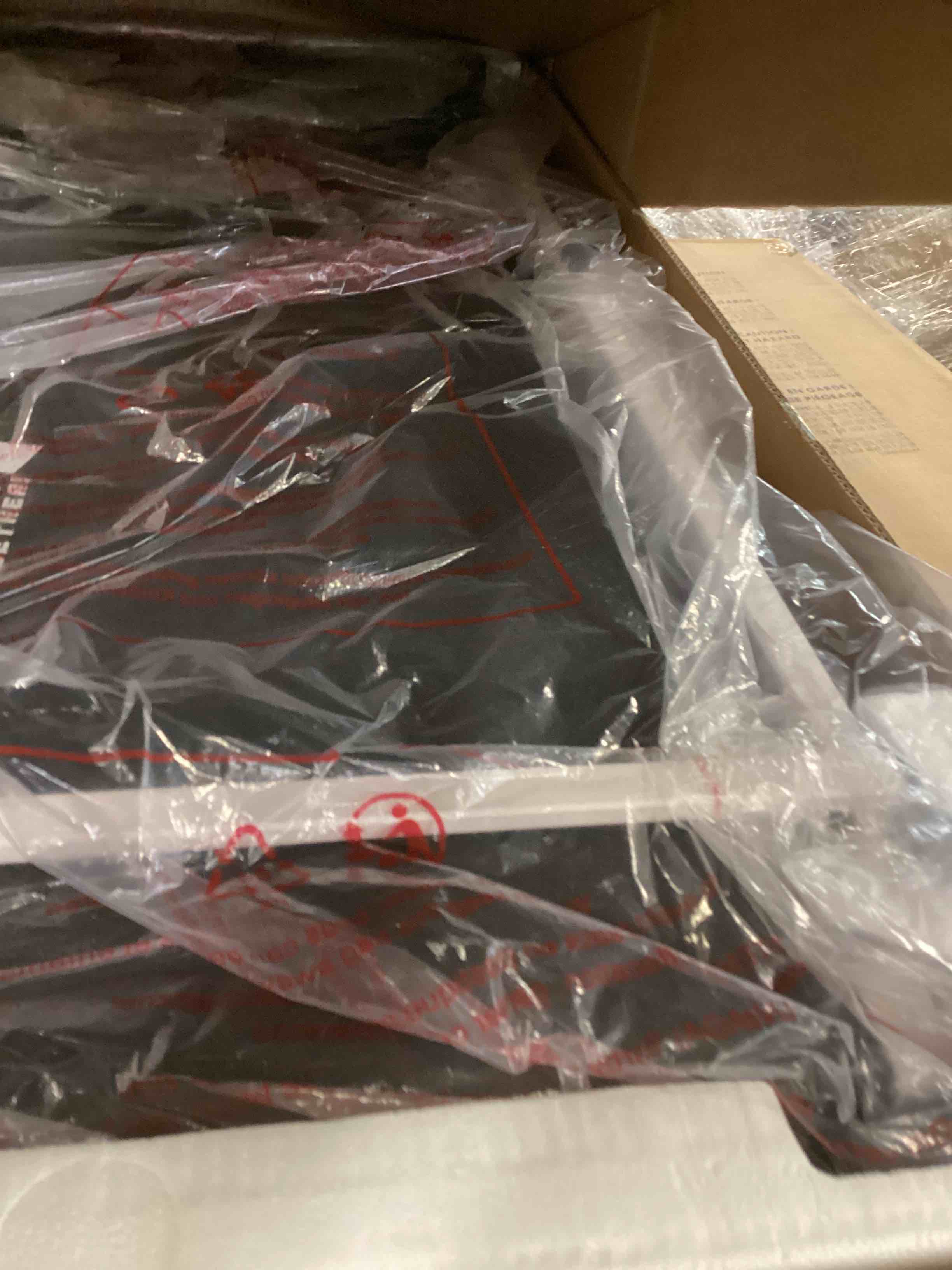 https://s3.amazonaws.com/lotting-images-prod/bidfta/GRN5849277_1704466060319.jpeg