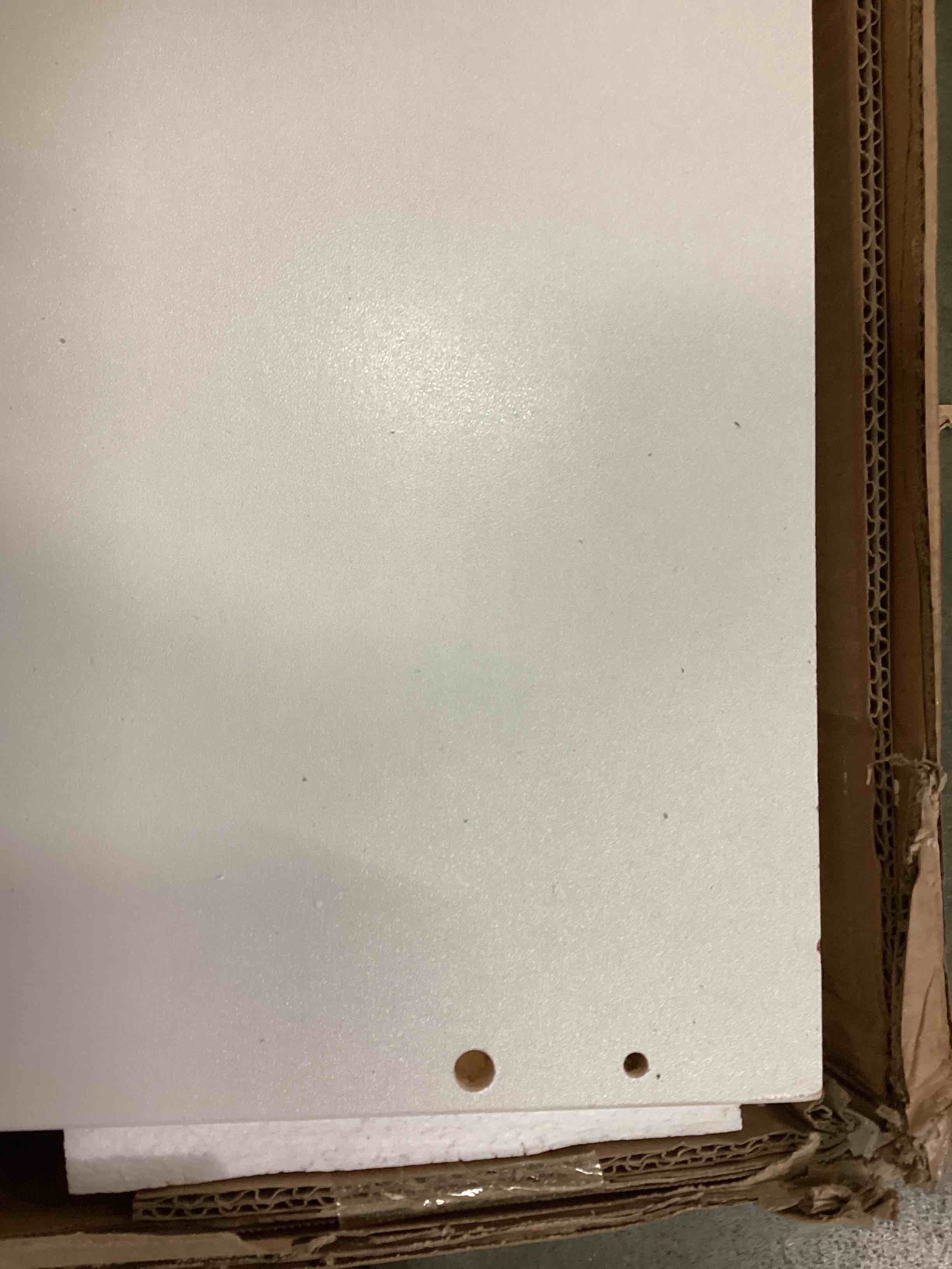 https://s3.amazonaws.com/lotting-images-prod/bidfta/GRN5849286_1704470294376.jpeg