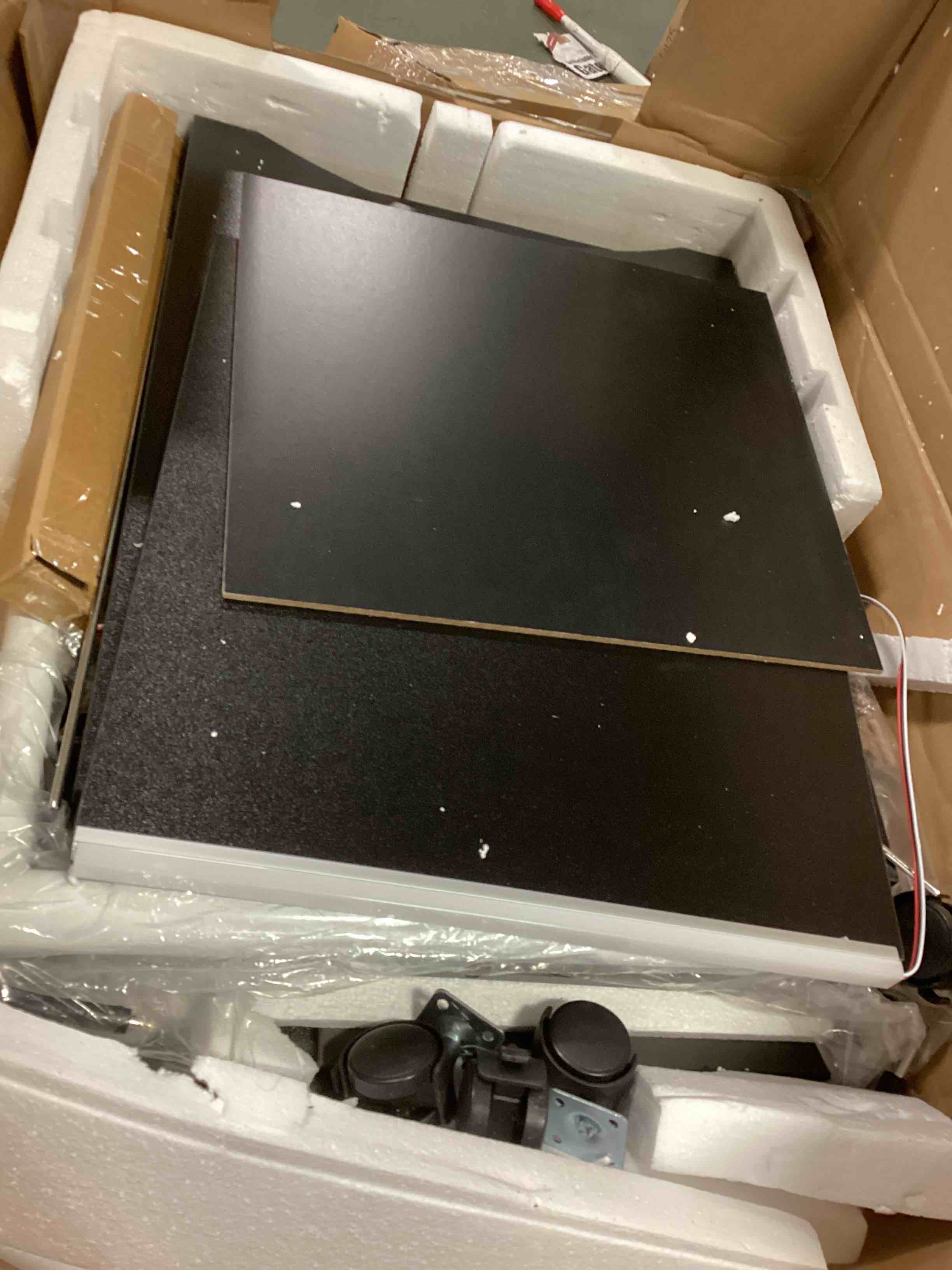 https://s3.amazonaws.com/lotting-images-prod/bidfta/GRN5849806_1705335922913.jpeg