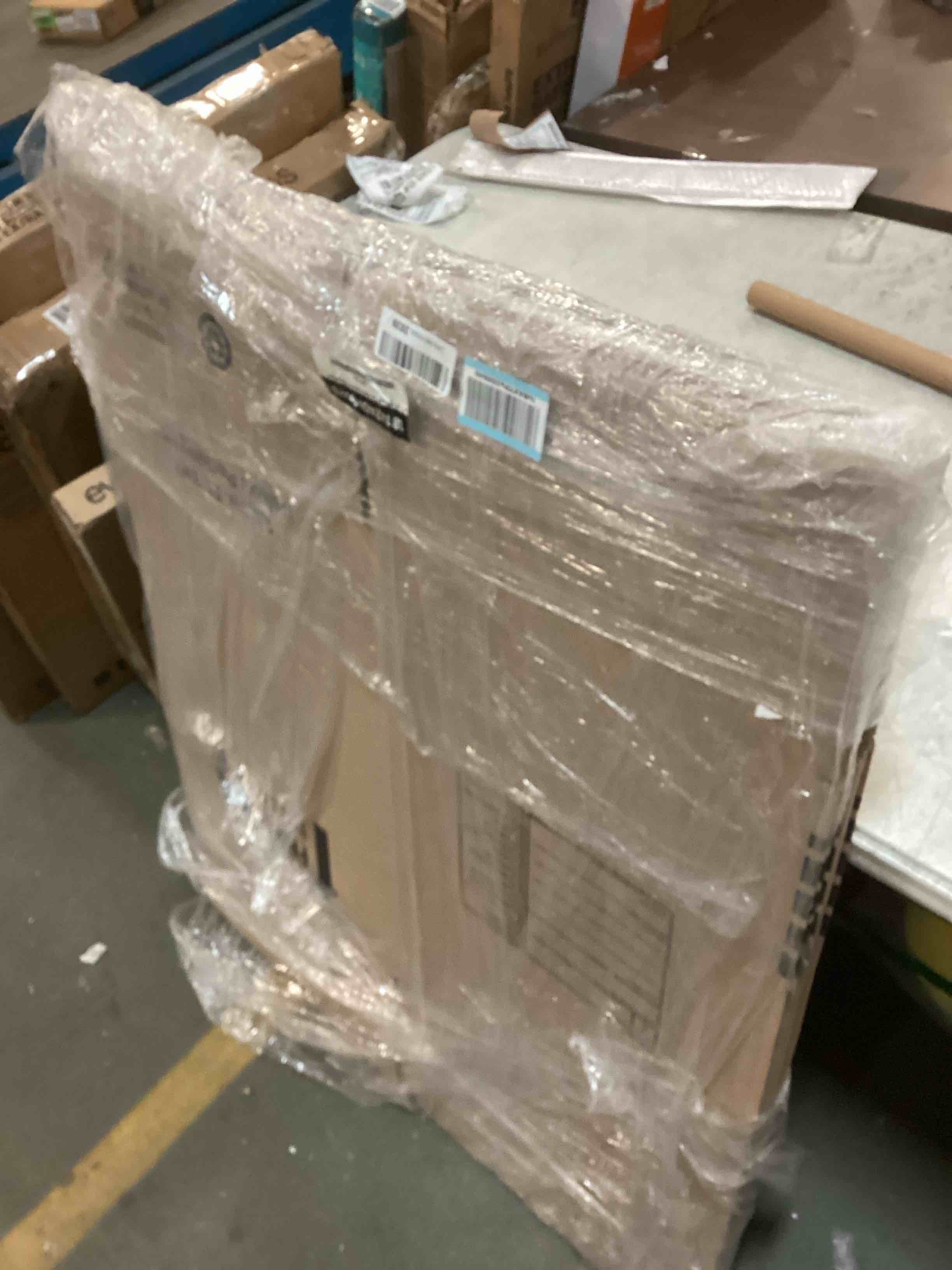 https://s3.amazonaws.com/lotting-images-prod/bidfta/GRN5851199_1704459388480.jpeg