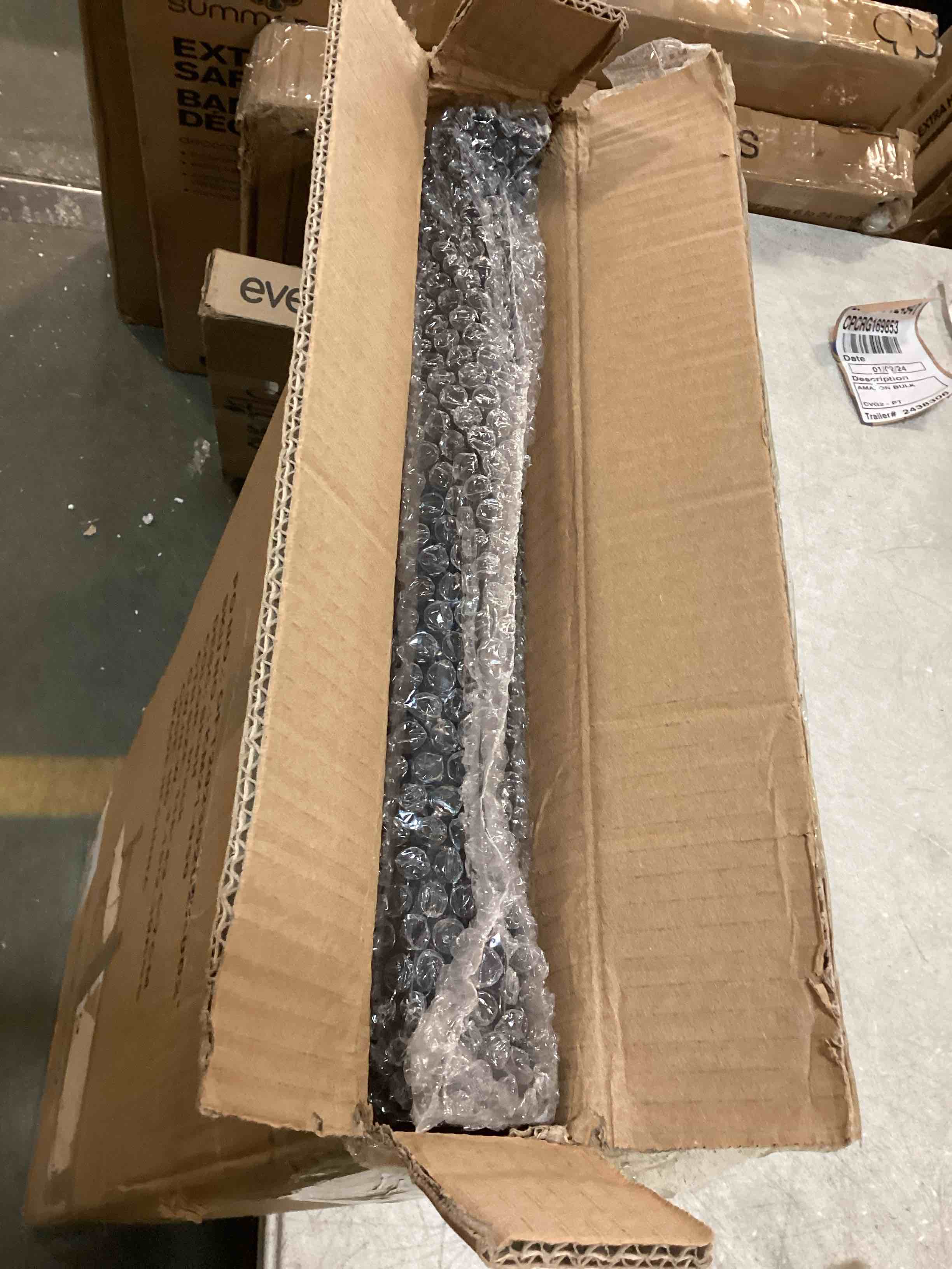 https://s3.amazonaws.com/lotting-images-prod/bidfta/GRN5851307_1704475493036.jpeg
