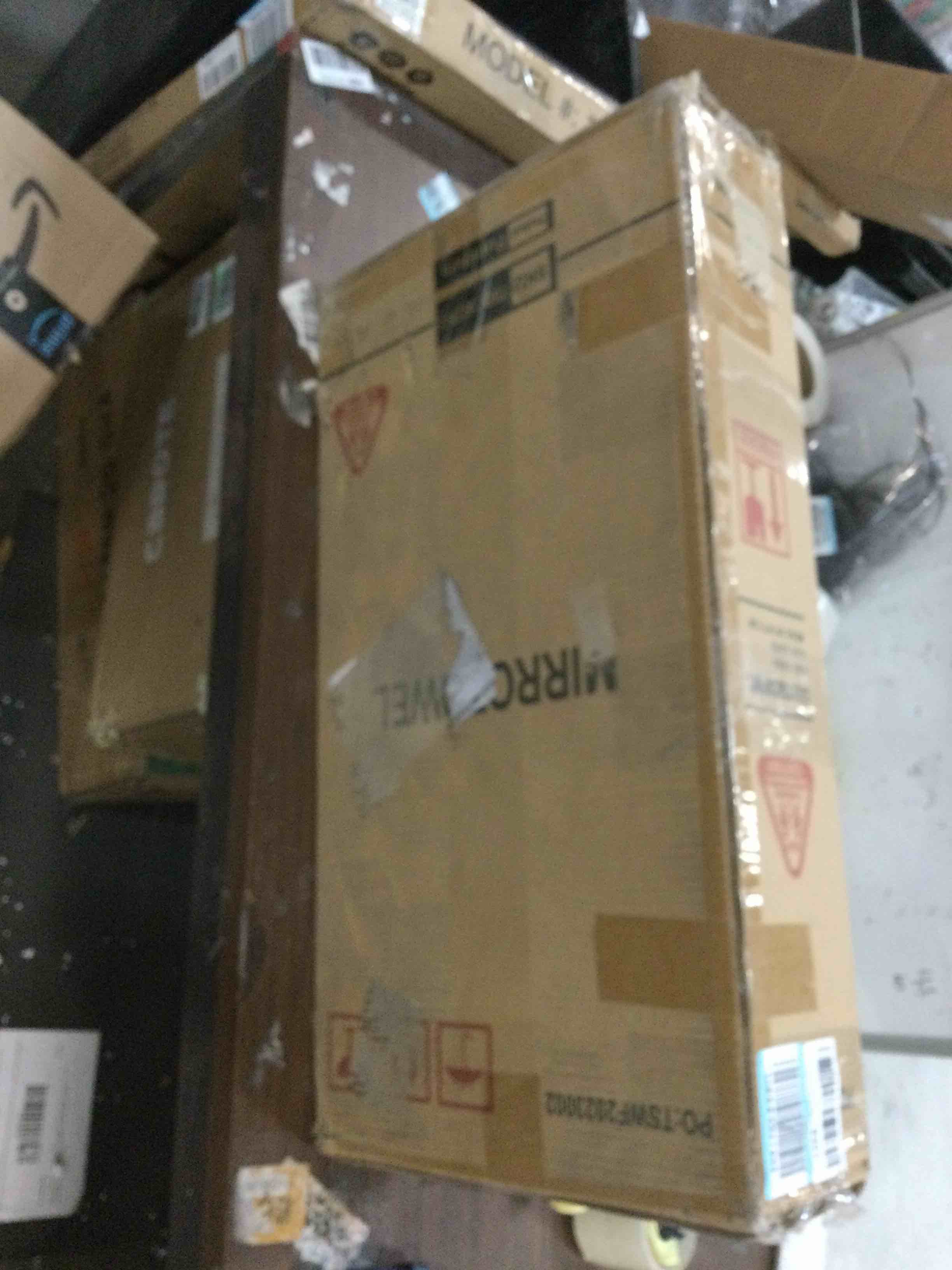 https://s3.amazonaws.com/lotting-images-prod/bidfta/GRN5851485_1704724257113.jpeg