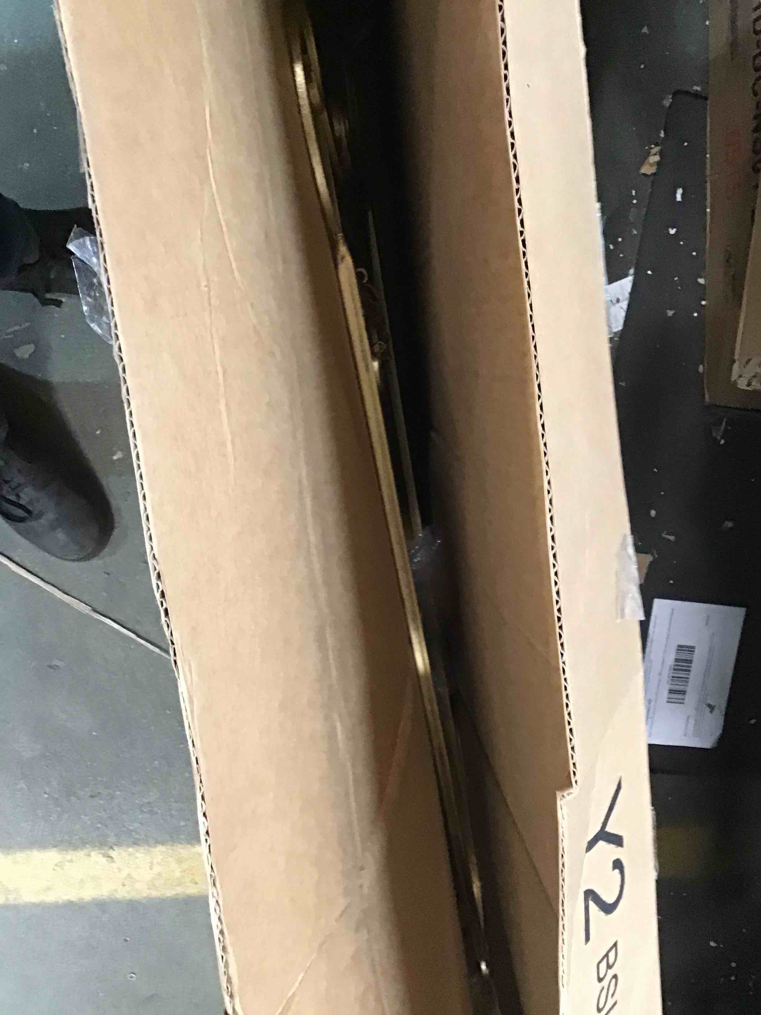 https://s3.amazonaws.com/lotting-images-prod/bidfta/GRN5851619_1704740453692.jpeg