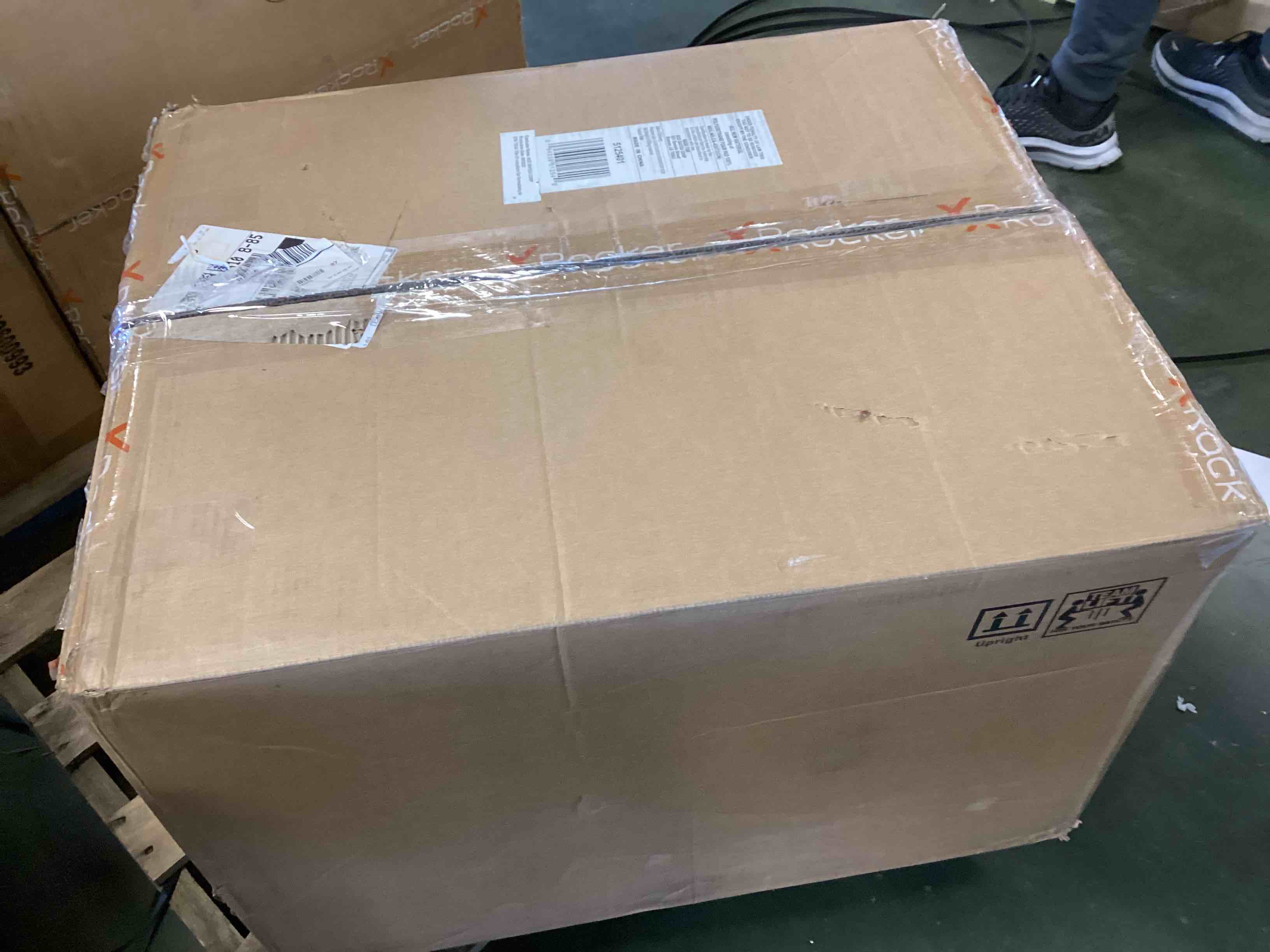 https://s3.amazonaws.com/lotting-images-prod/bidfta/GRN5852596_1708979103627.jpeg