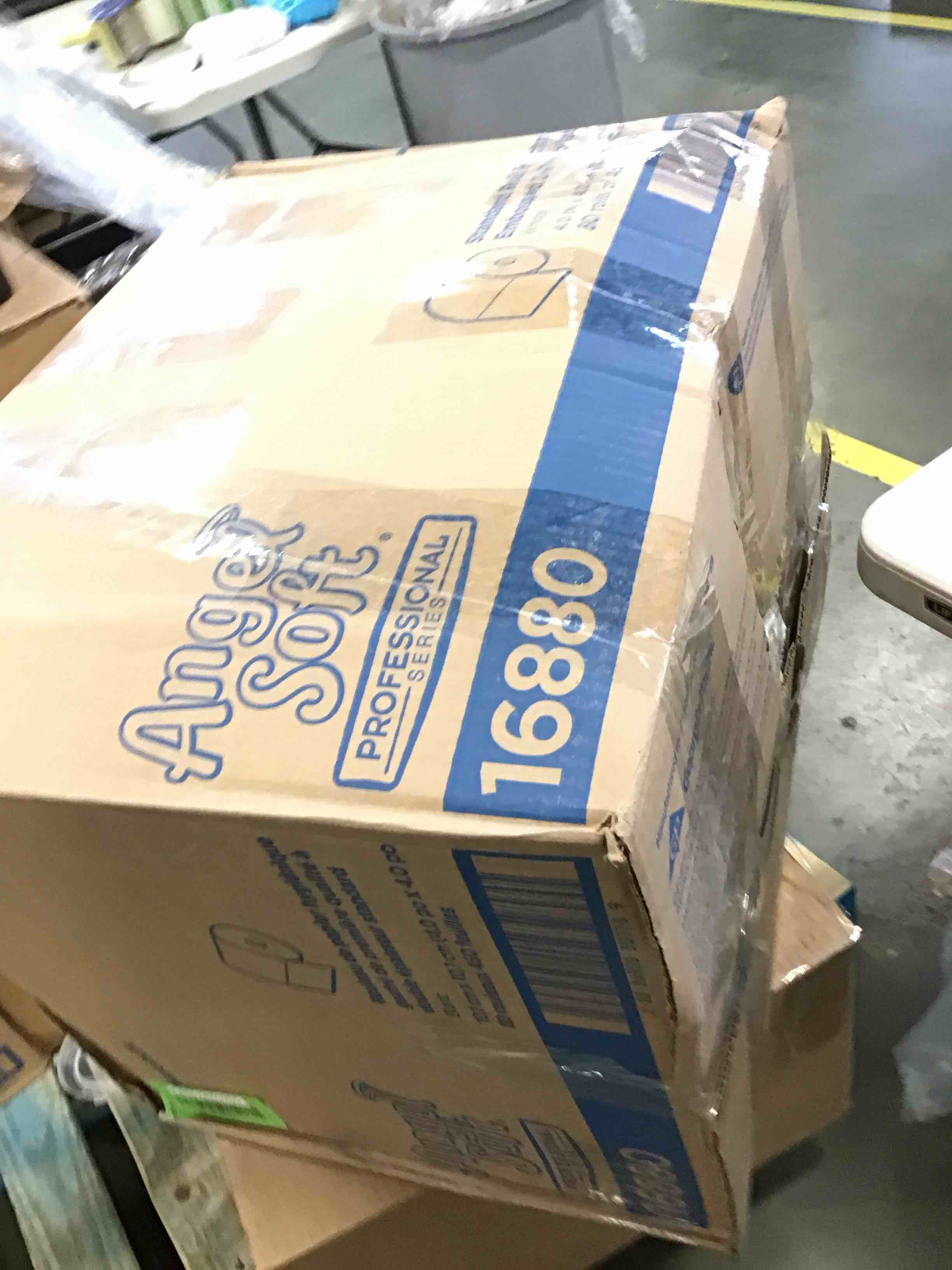 https://s3.amazonaws.com/lotting-images-prod/bidfta/GRN5853255_1709323398717.jpeg