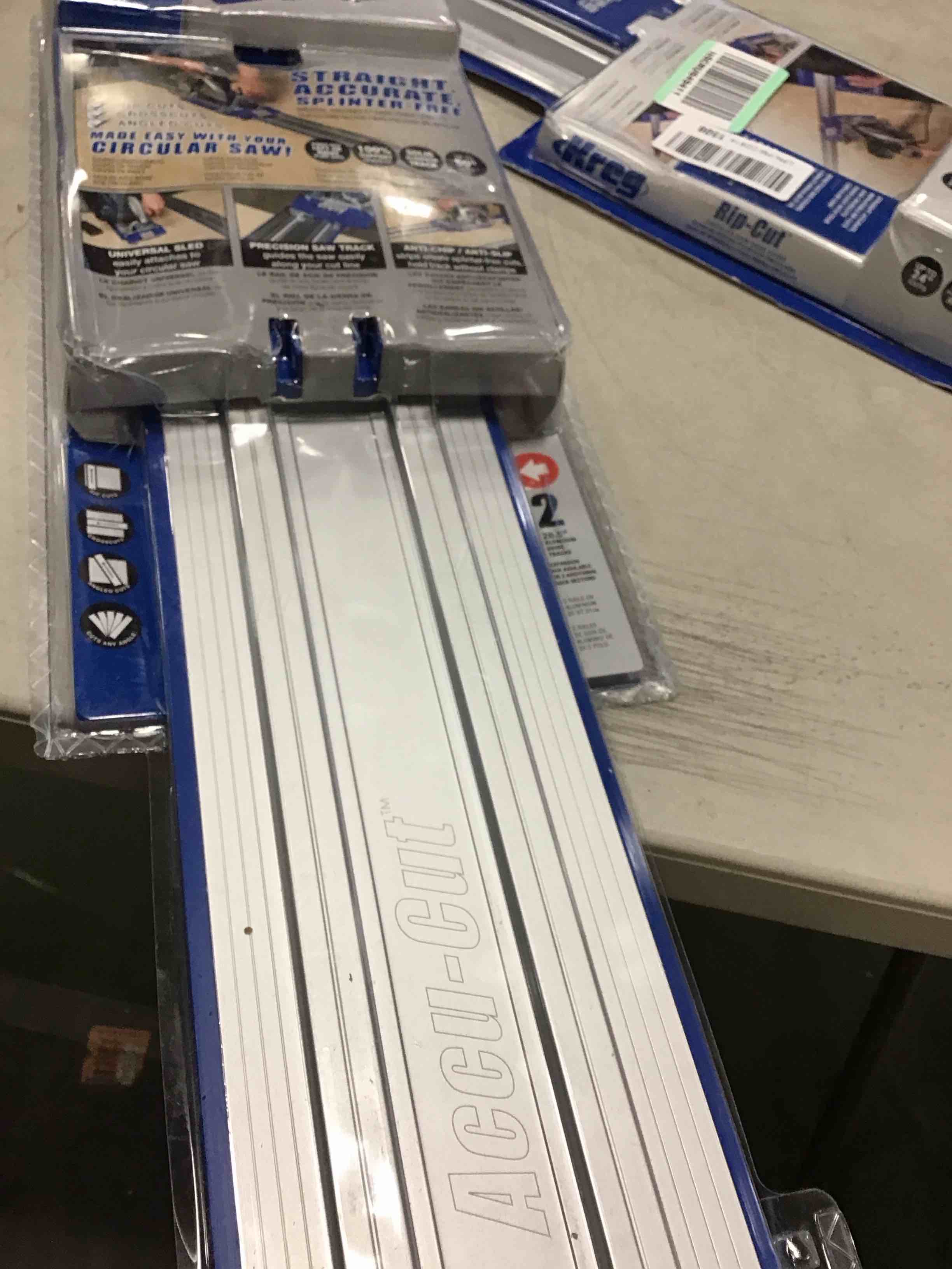 https://s3.amazonaws.com/lotting-images-prod/bidfta/GRN5853320_1709383037429.jpeg