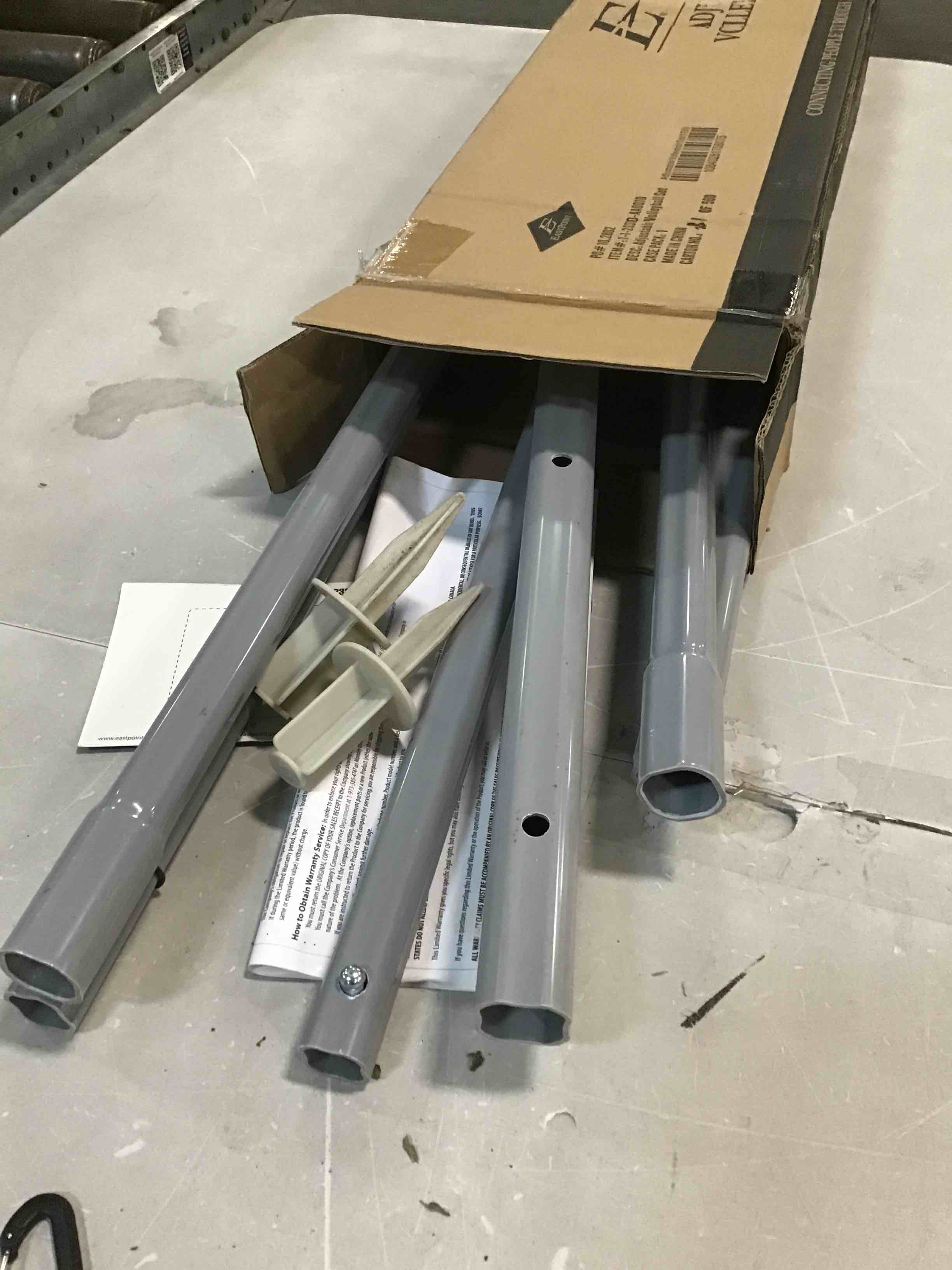 https://s3.amazonaws.com/lotting-images-prod/bidfta/GRN5853526_1705065591036.jpeg