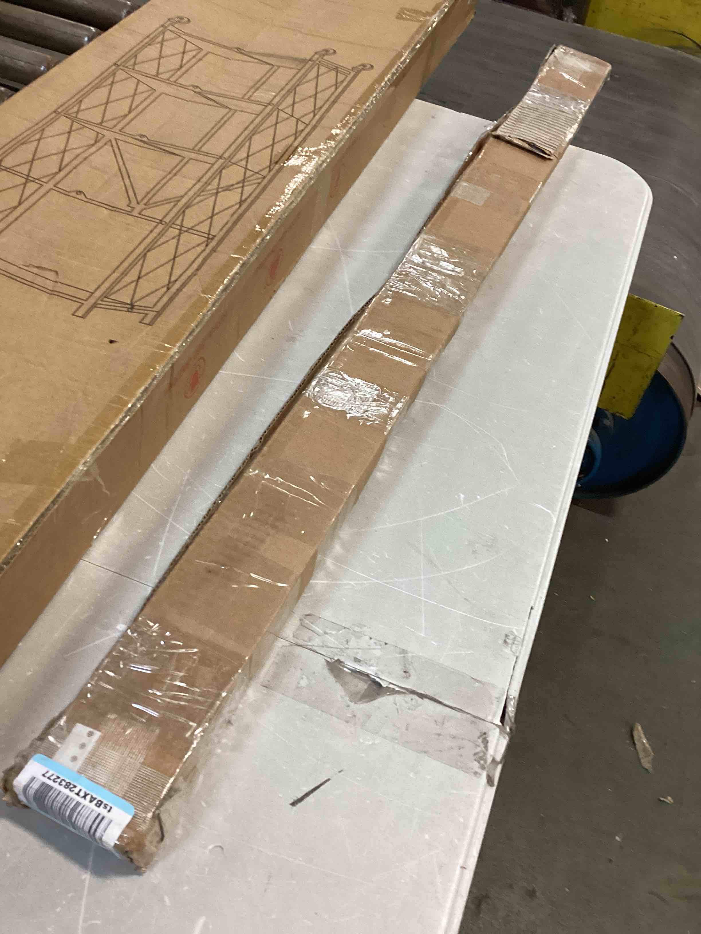 https://s3.amazonaws.com/lotting-images-prod/bidfta/GRN5853907_1705495655312.jpeg