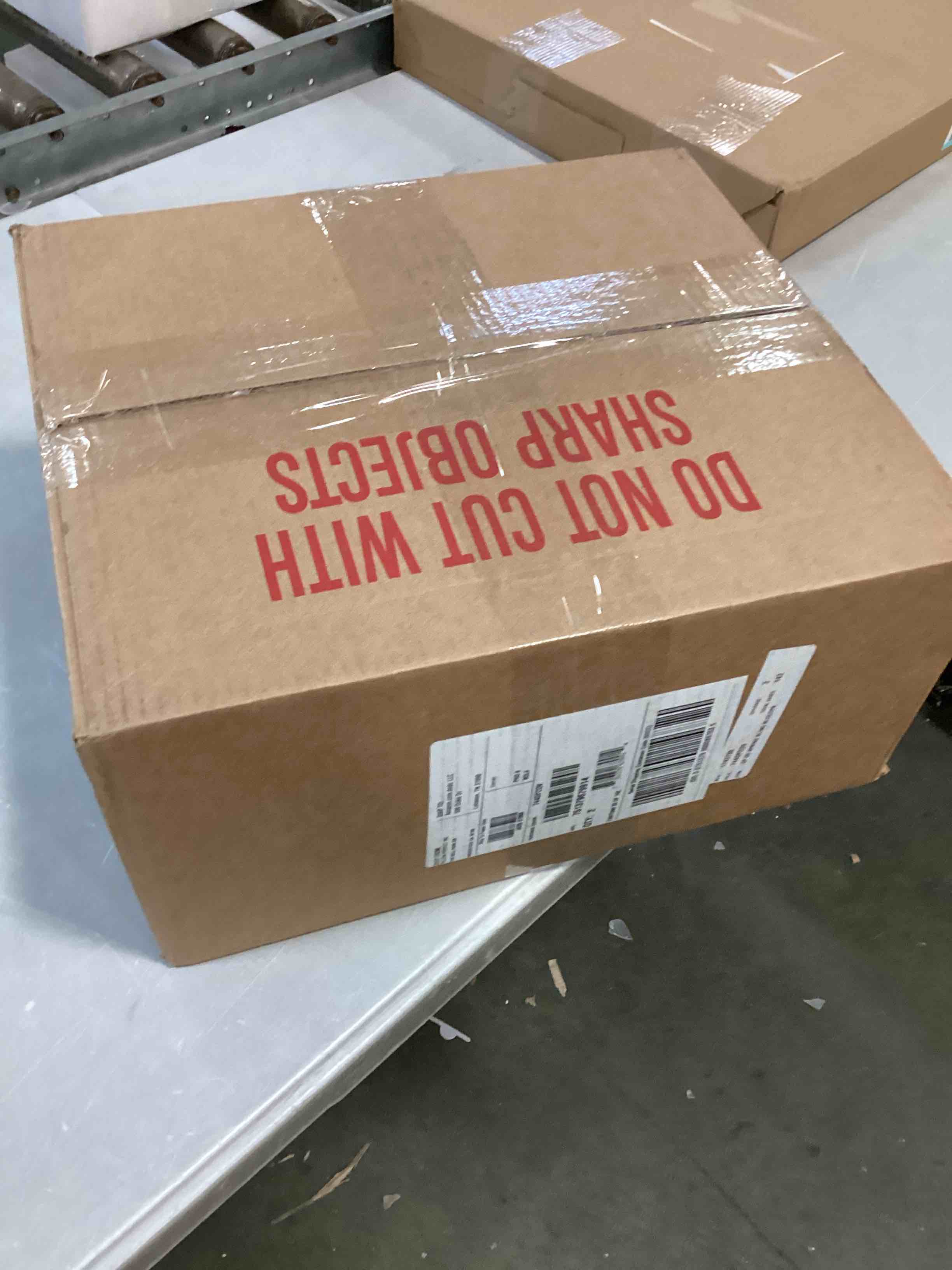 https://s3.amazonaws.com/lotting-images-prod/bidfta/GRN5854208_1705602681886.jpeg
