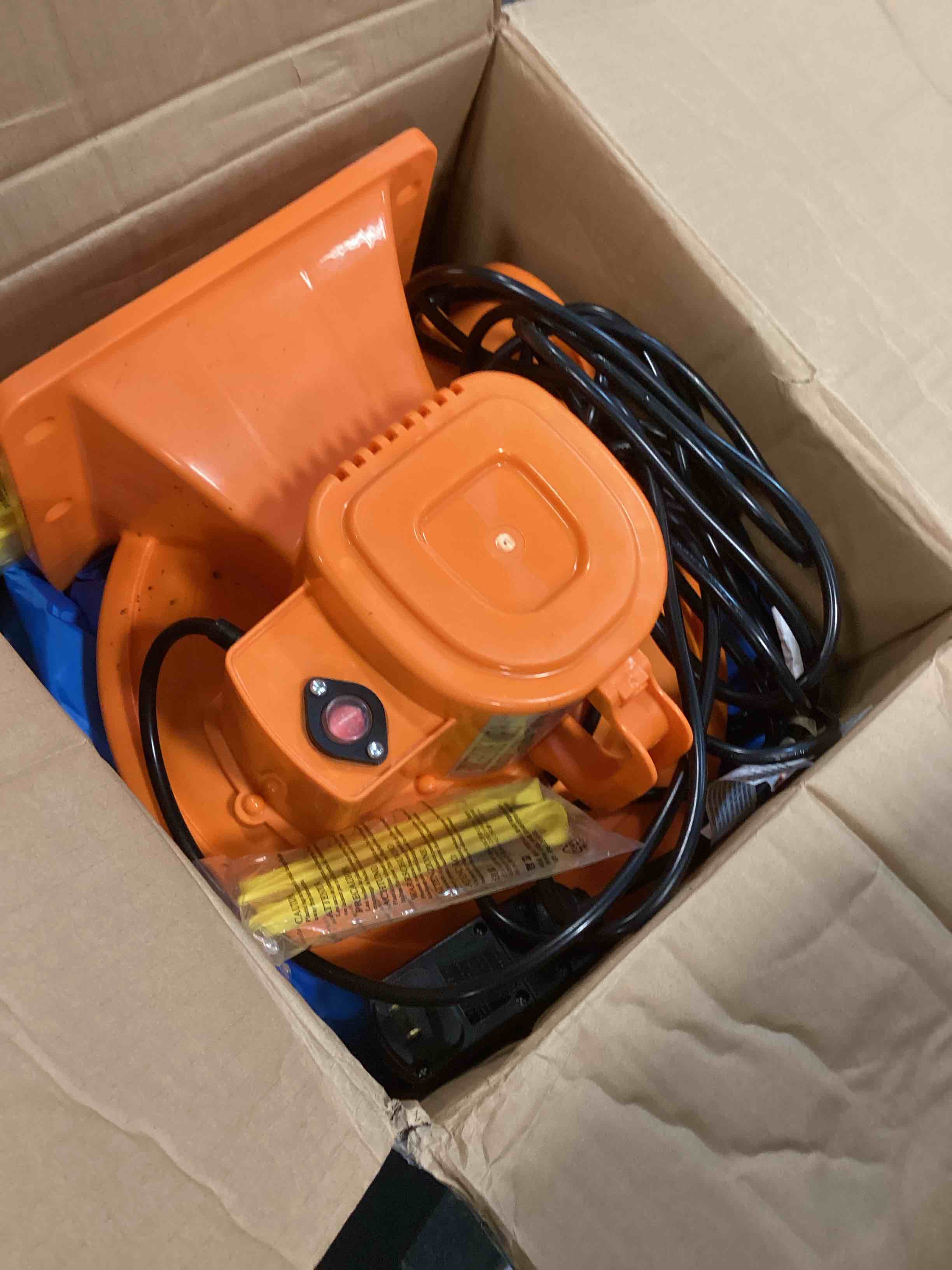 https://s3.amazonaws.com/lotting-images-prod/bidfta/GRN5854406_1705848464232.jpeg