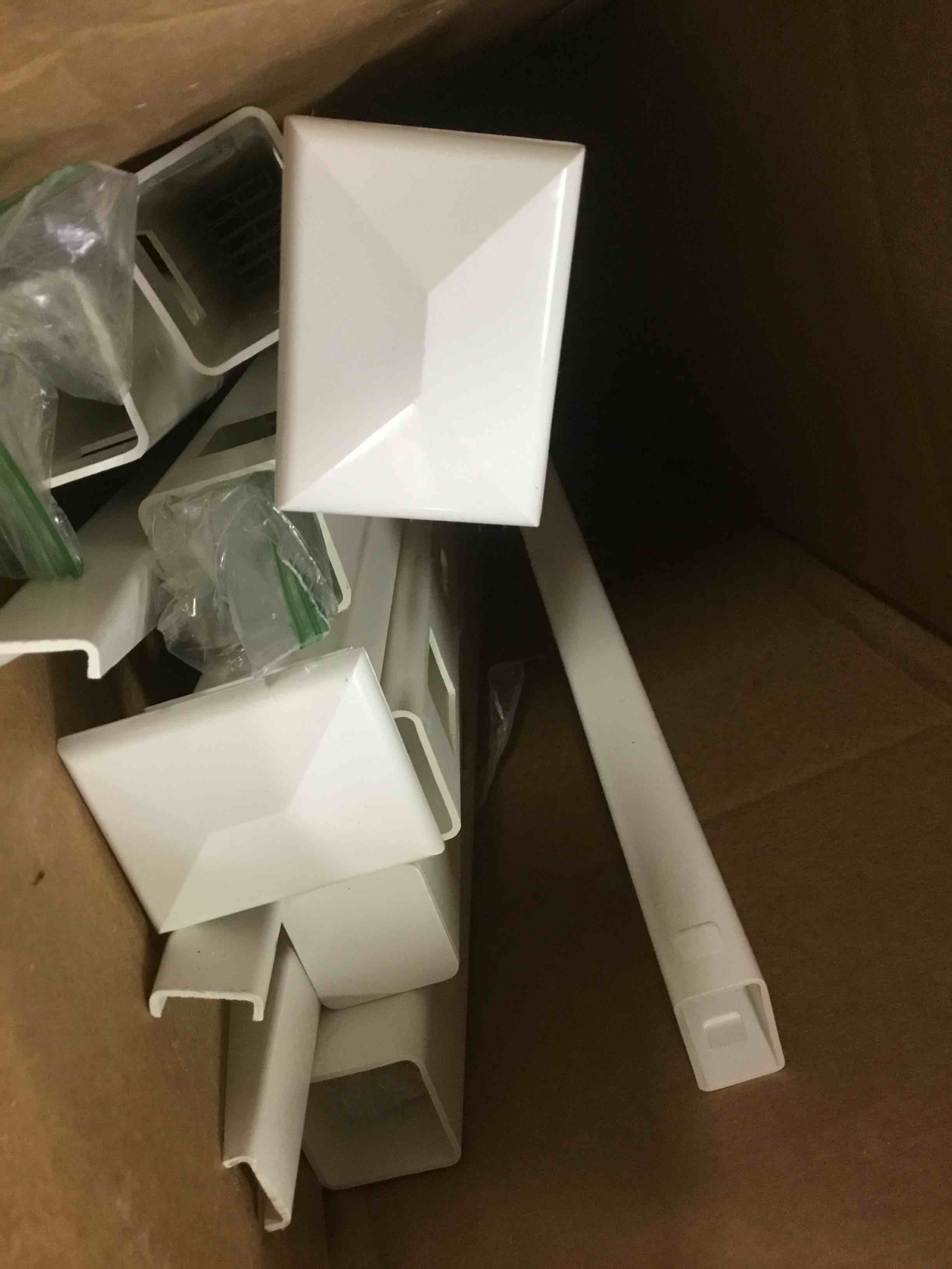 https://s3.amazonaws.com/lotting-images-prod/bidfta/GRN5856012_1705433871381.jpeg