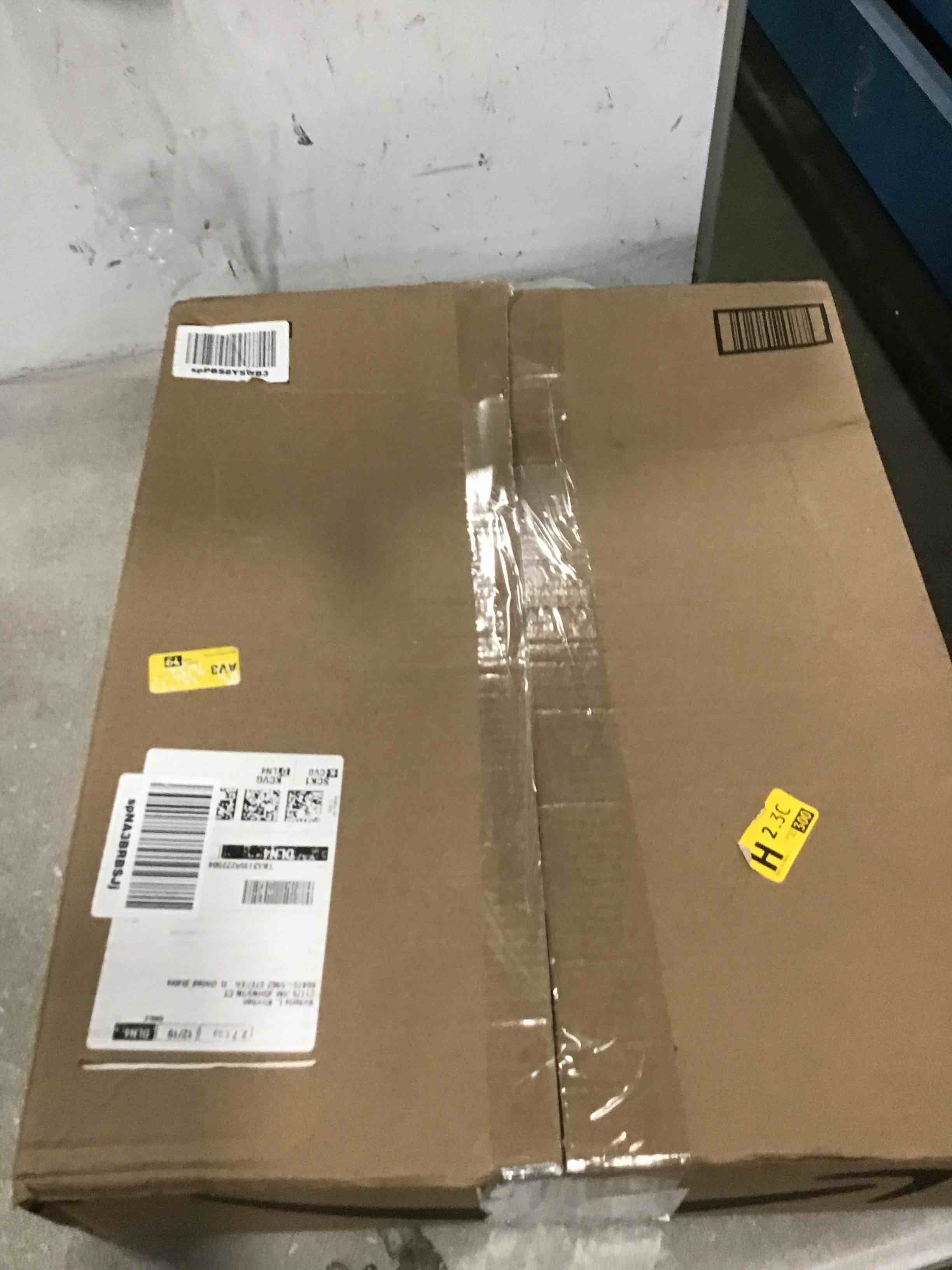 https://s3.amazonaws.com/lotting-images-prod/bidfta/GRN5856763_1704975590549.jpeg