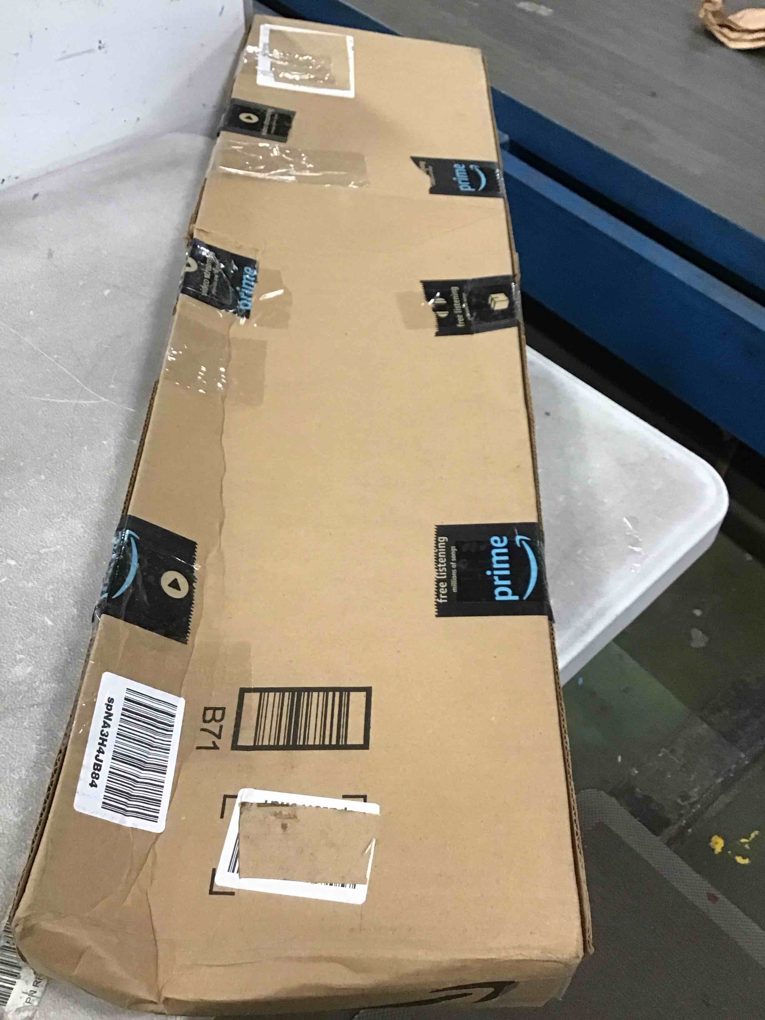 https://s3.amazonaws.com/lotting-images-prod/bidfta/GRN5856772_1704976601239.jpeg