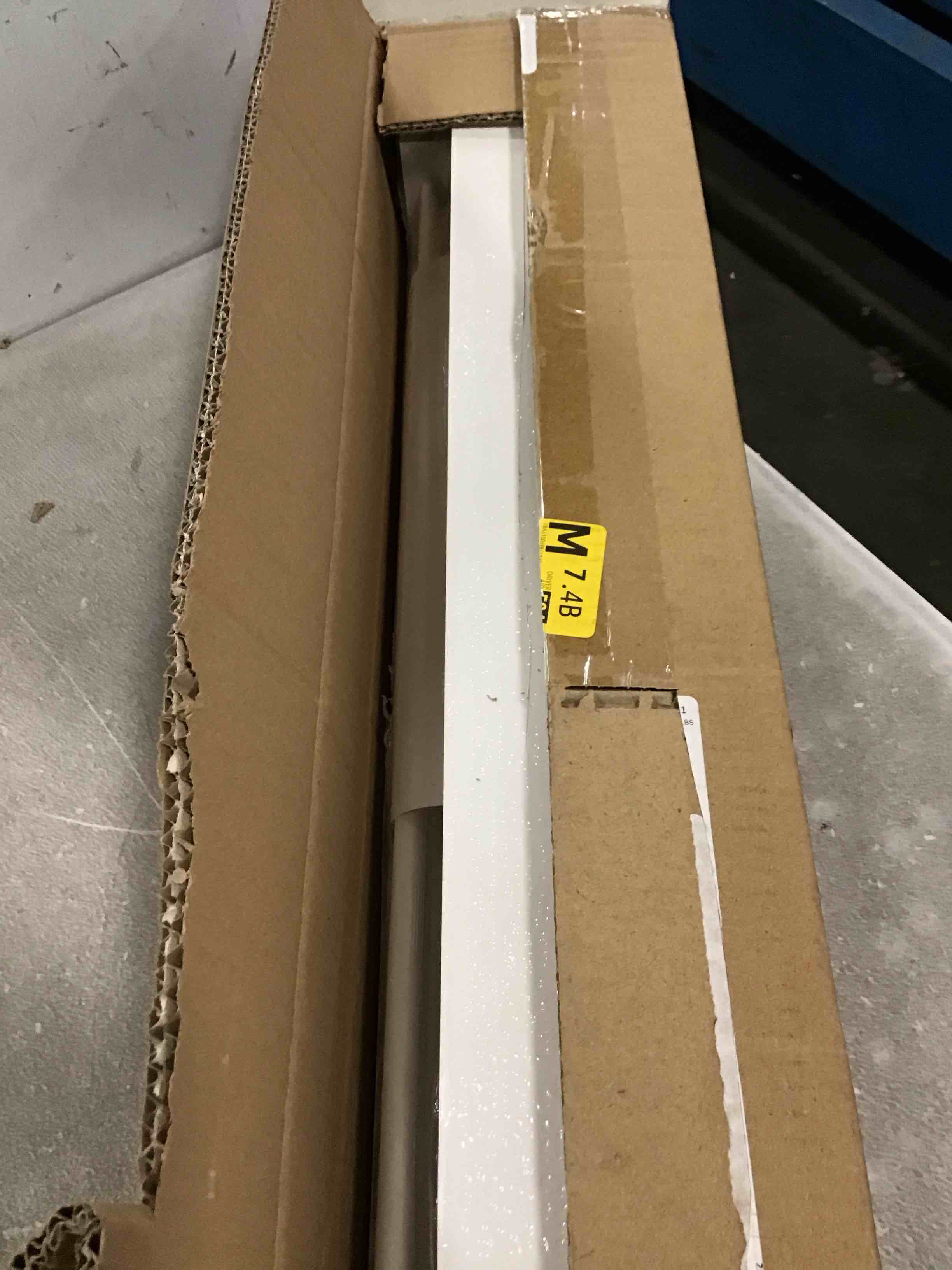 https://s3.amazonaws.com/lotting-images-prod/bidfta/GRN5856907_1704997908543.jpeg