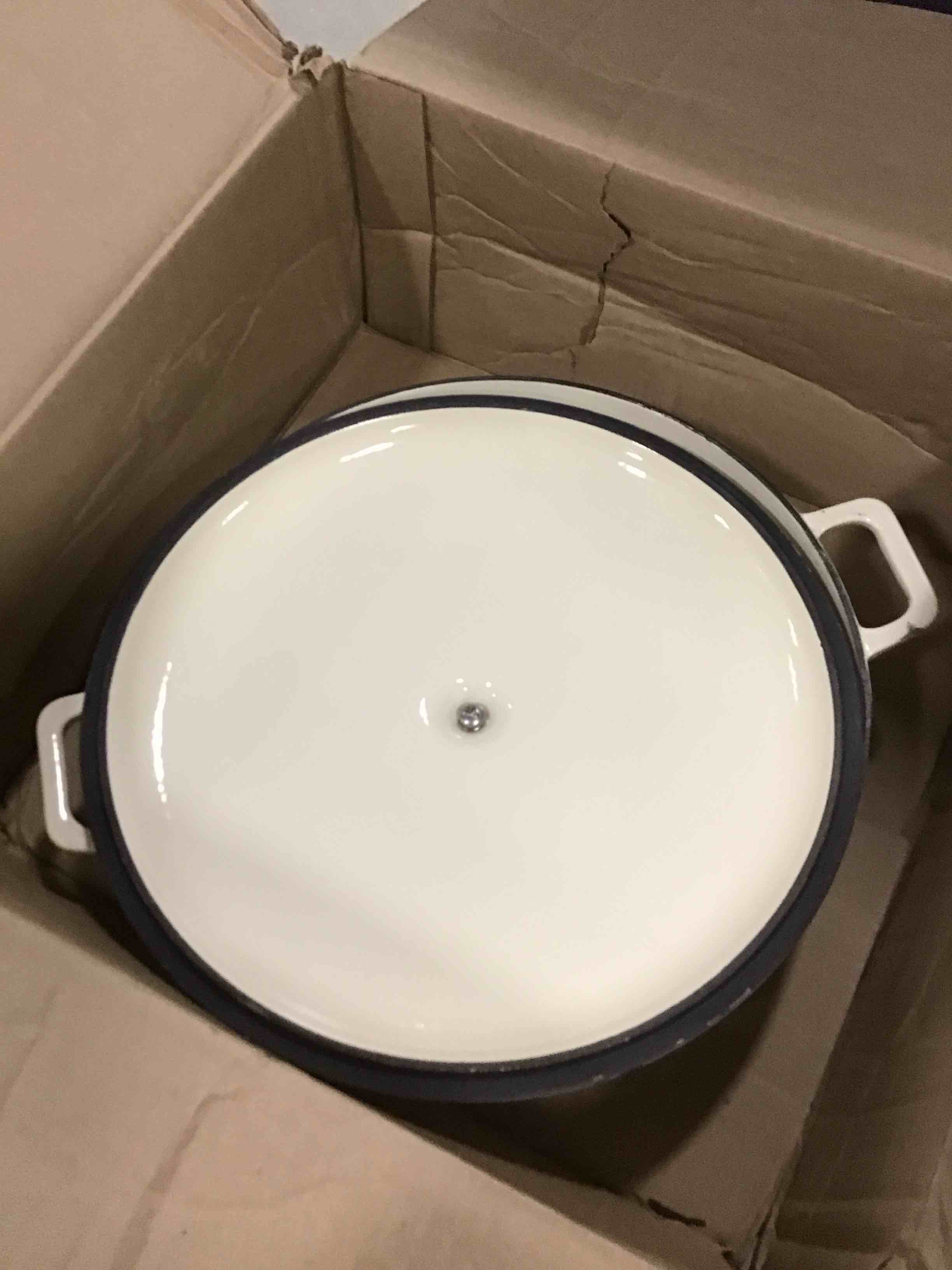 https://s3.amazonaws.com/lotting-images-prod/bidfta/GRN5857132_1705088054522.jpeg