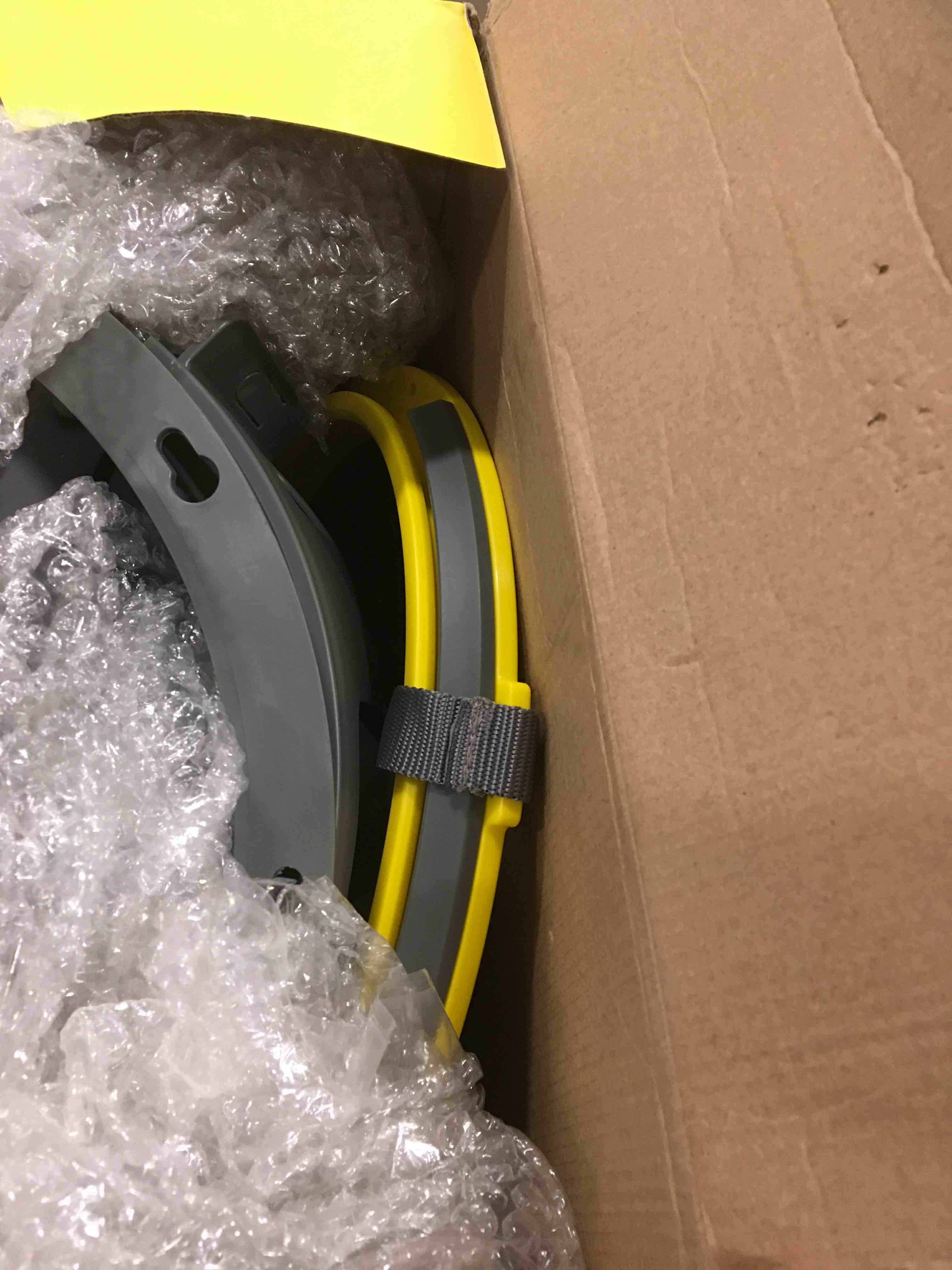 https://s3.amazonaws.com/lotting-images-prod/bidfta/GRN5857979_1704977752585.jpeg