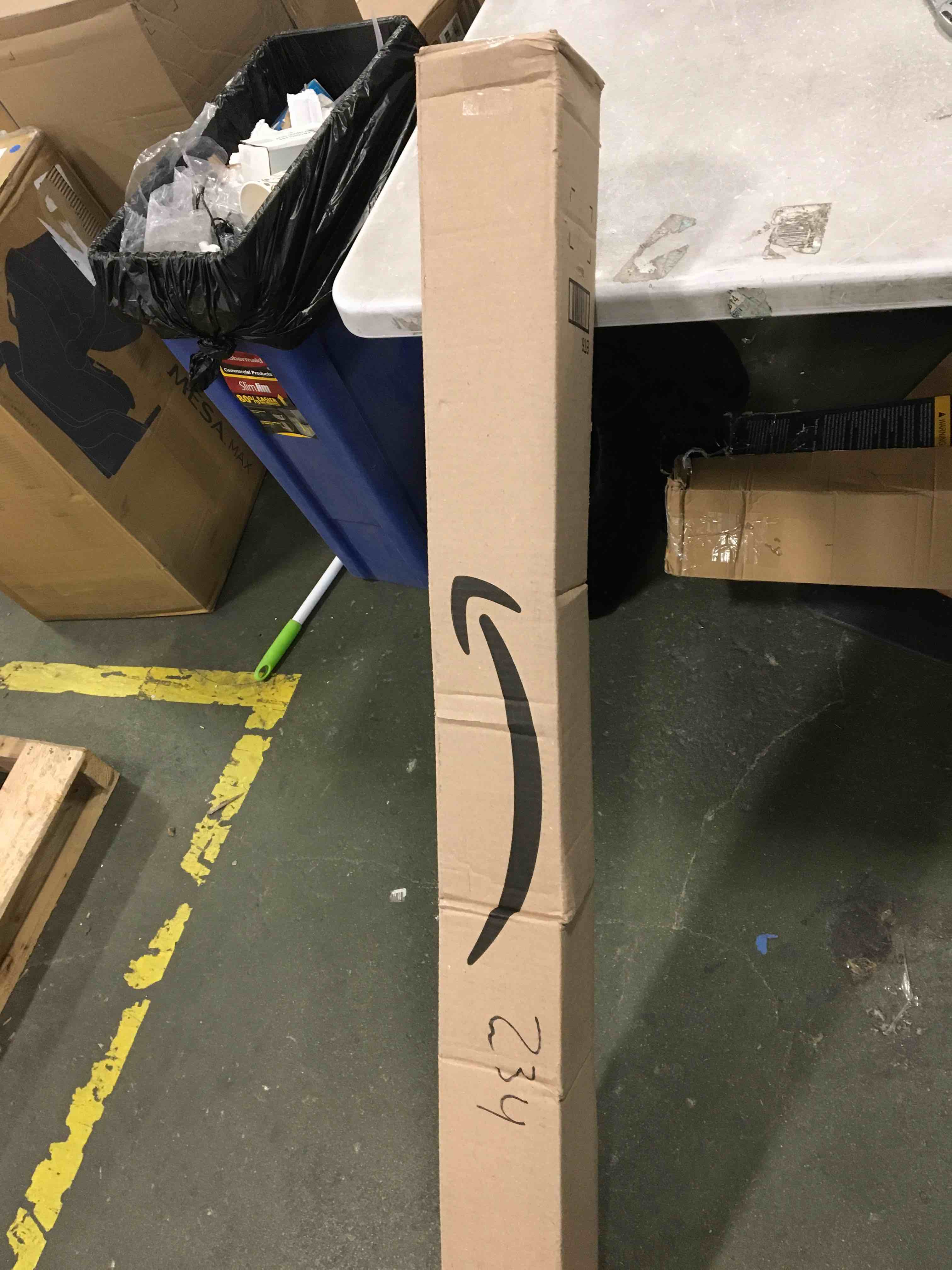 https://s3.amazonaws.com/lotting-images-prod/bidfta/GRN5858020_1704983418745.jpeg