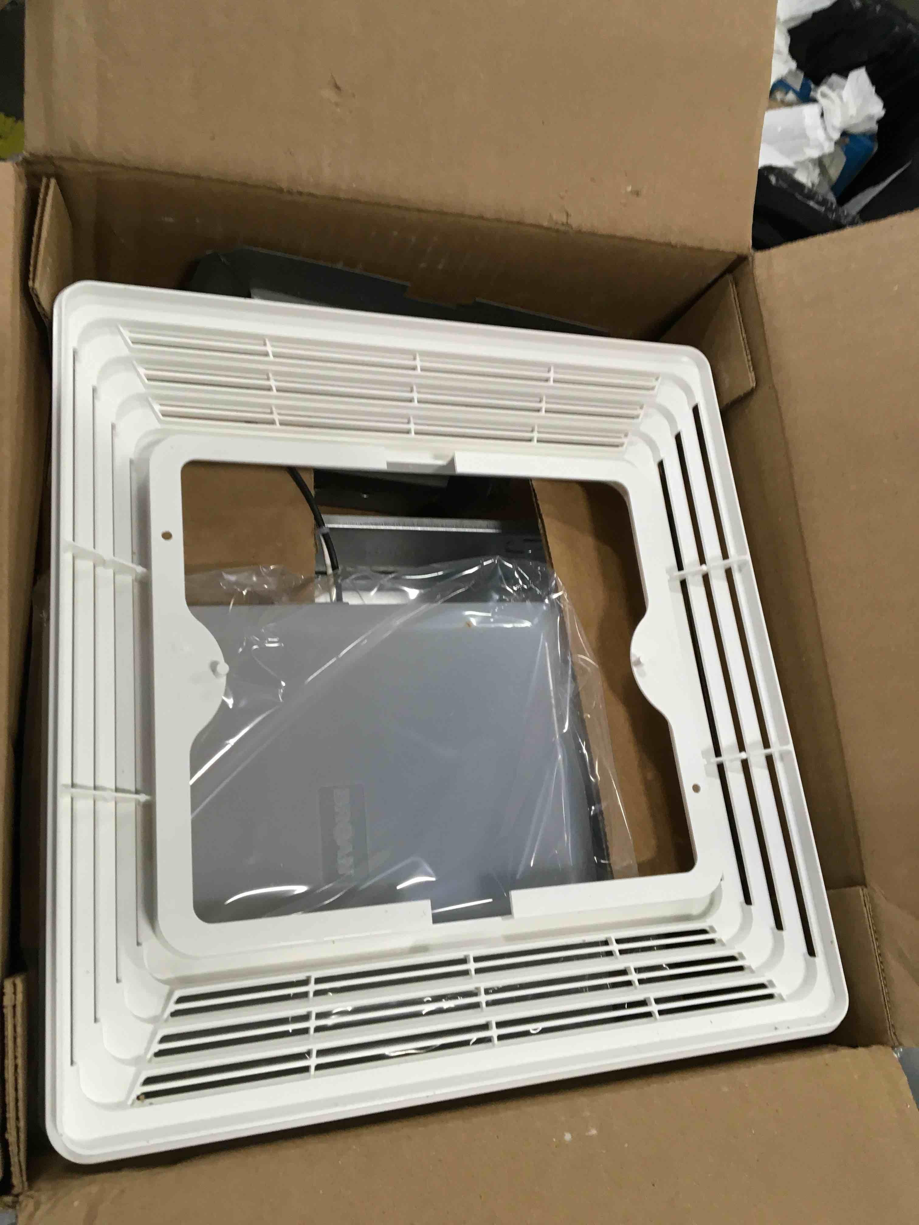 BroanNuTone 678 Ventilation Fan and Light Combo for Bathroom and Home