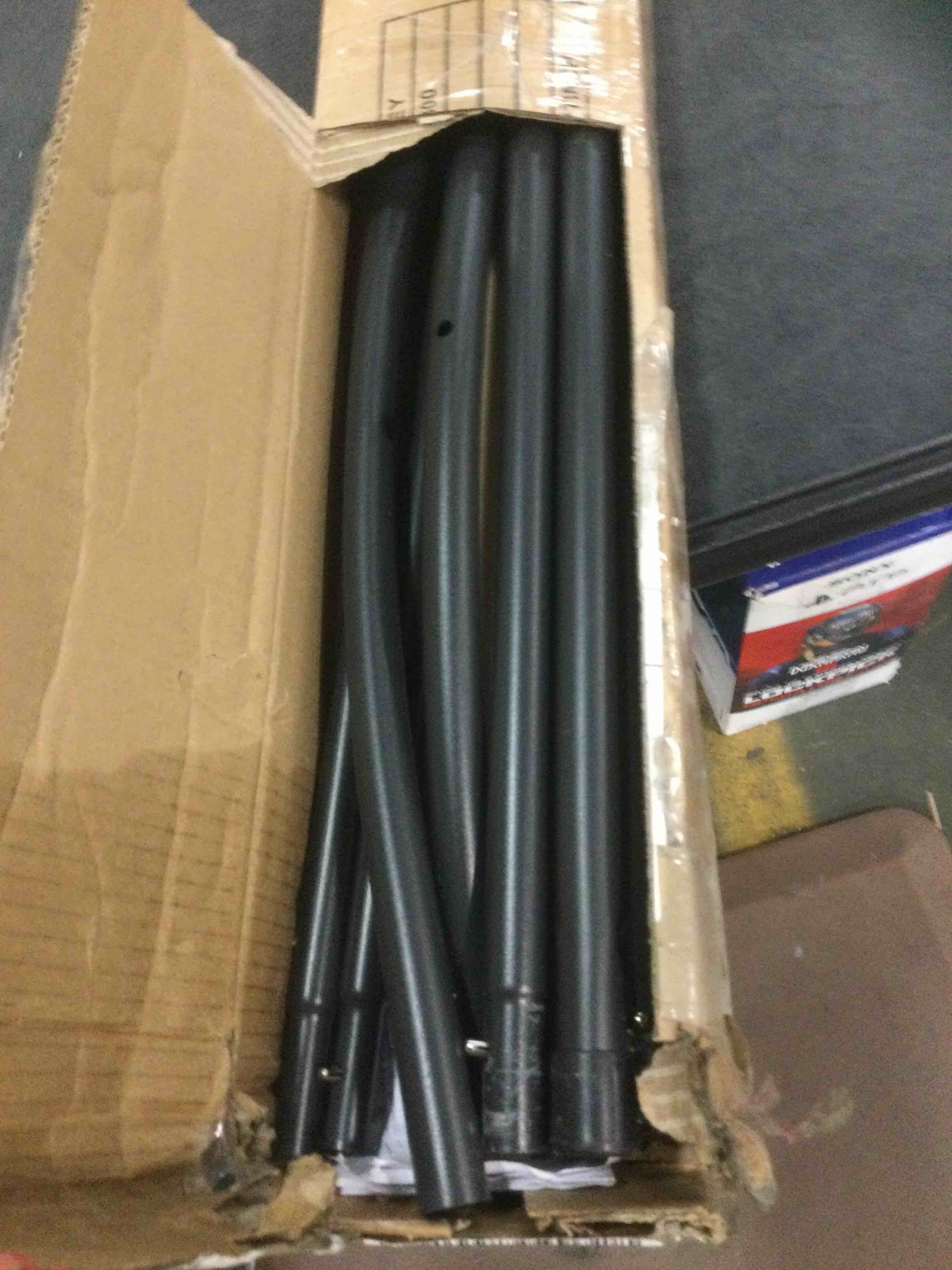 https://s3.amazonaws.com/lotting-images-prod/bidfta/GRN5860329_1705582686965.jpeg