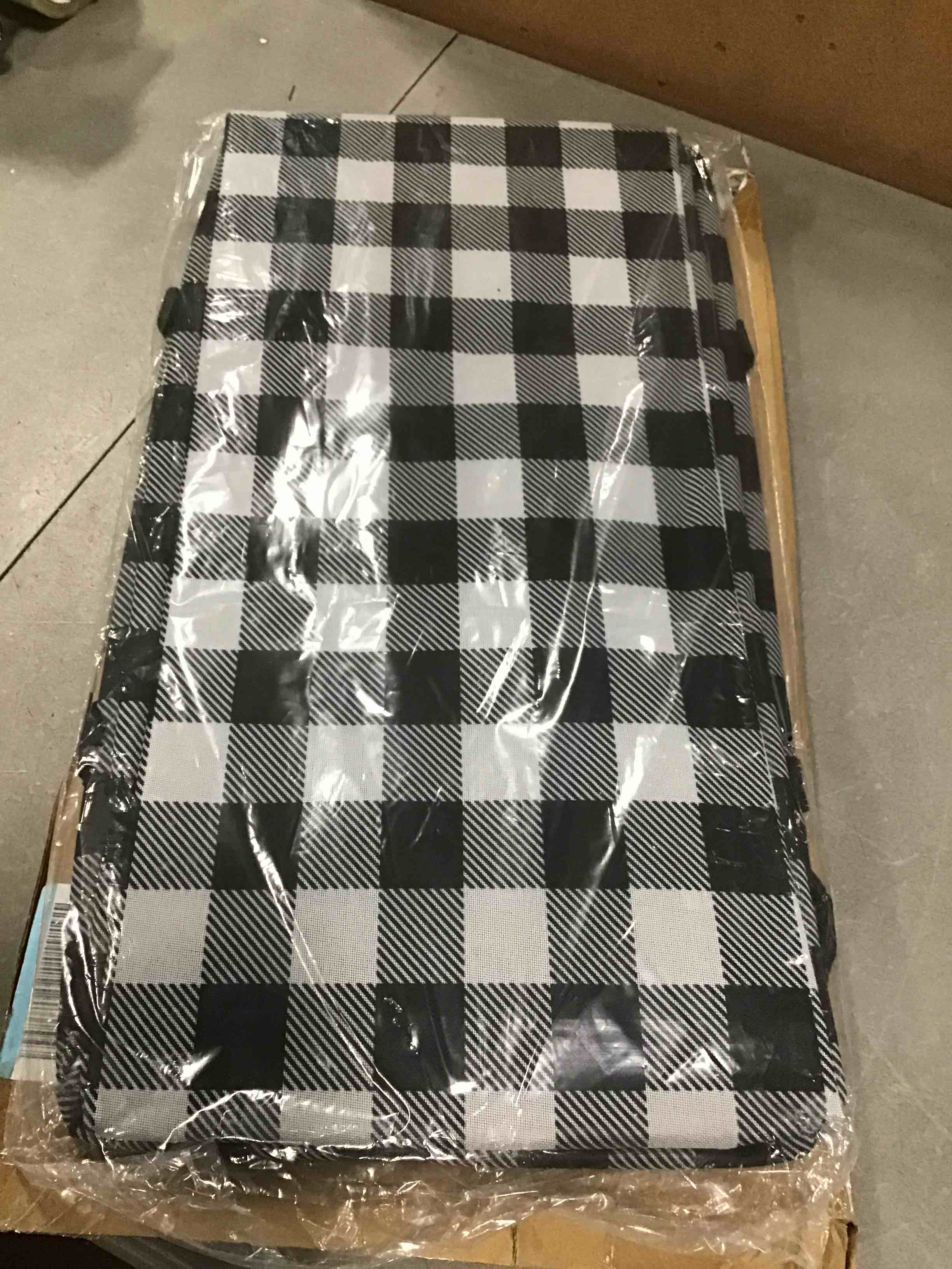 https://s3.amazonaws.com/lotting-images-prod/bidfta/GRN5862375_1707575007125.jpeg