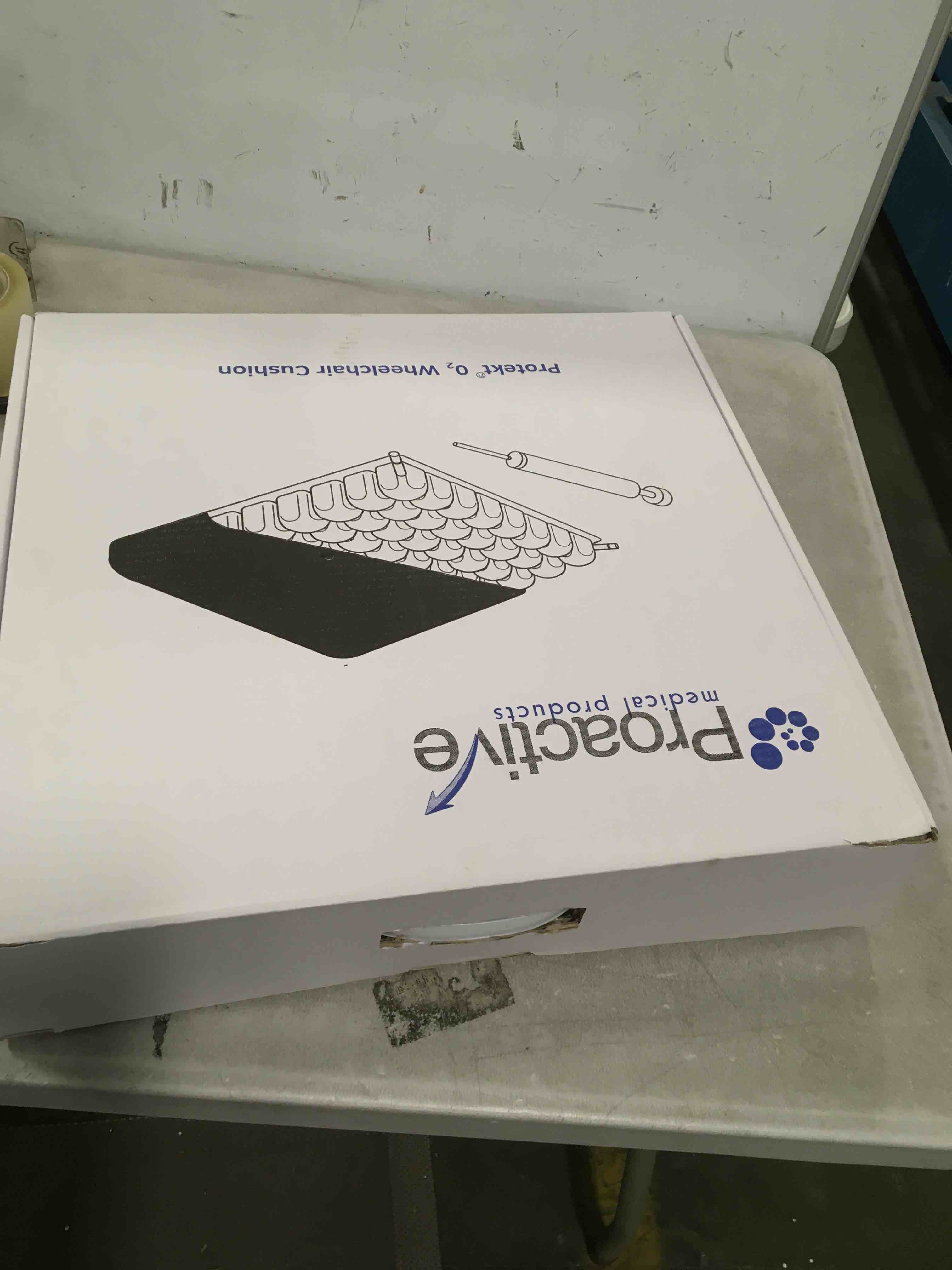 https://s3.amazonaws.com/lotting-images-prod/bidfta/GRN5862923_1704891689767.jpeg