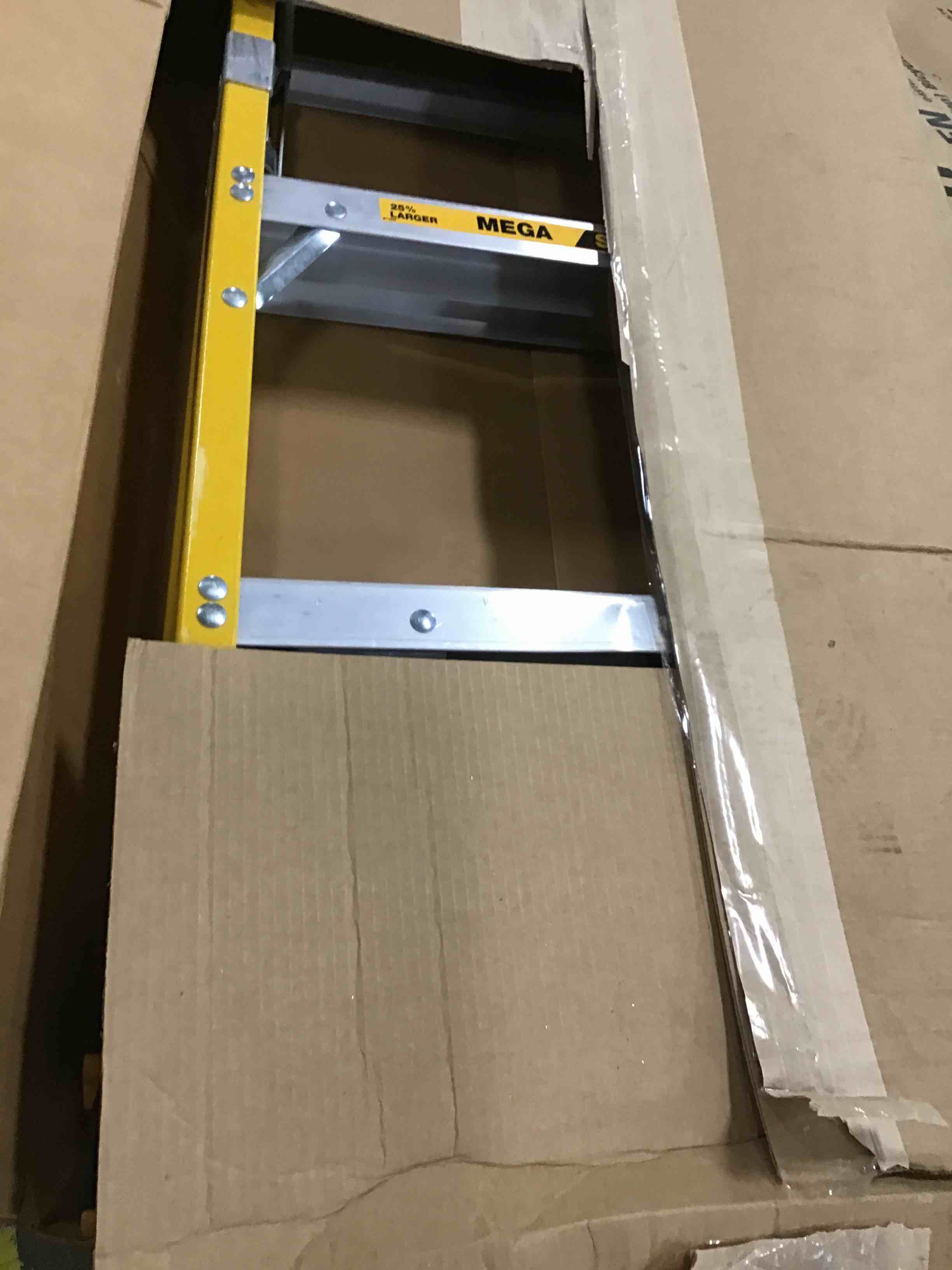https://s3.amazonaws.com/lotting-images-prod/bidfta/GRN5863160_1704980292273.jpeg