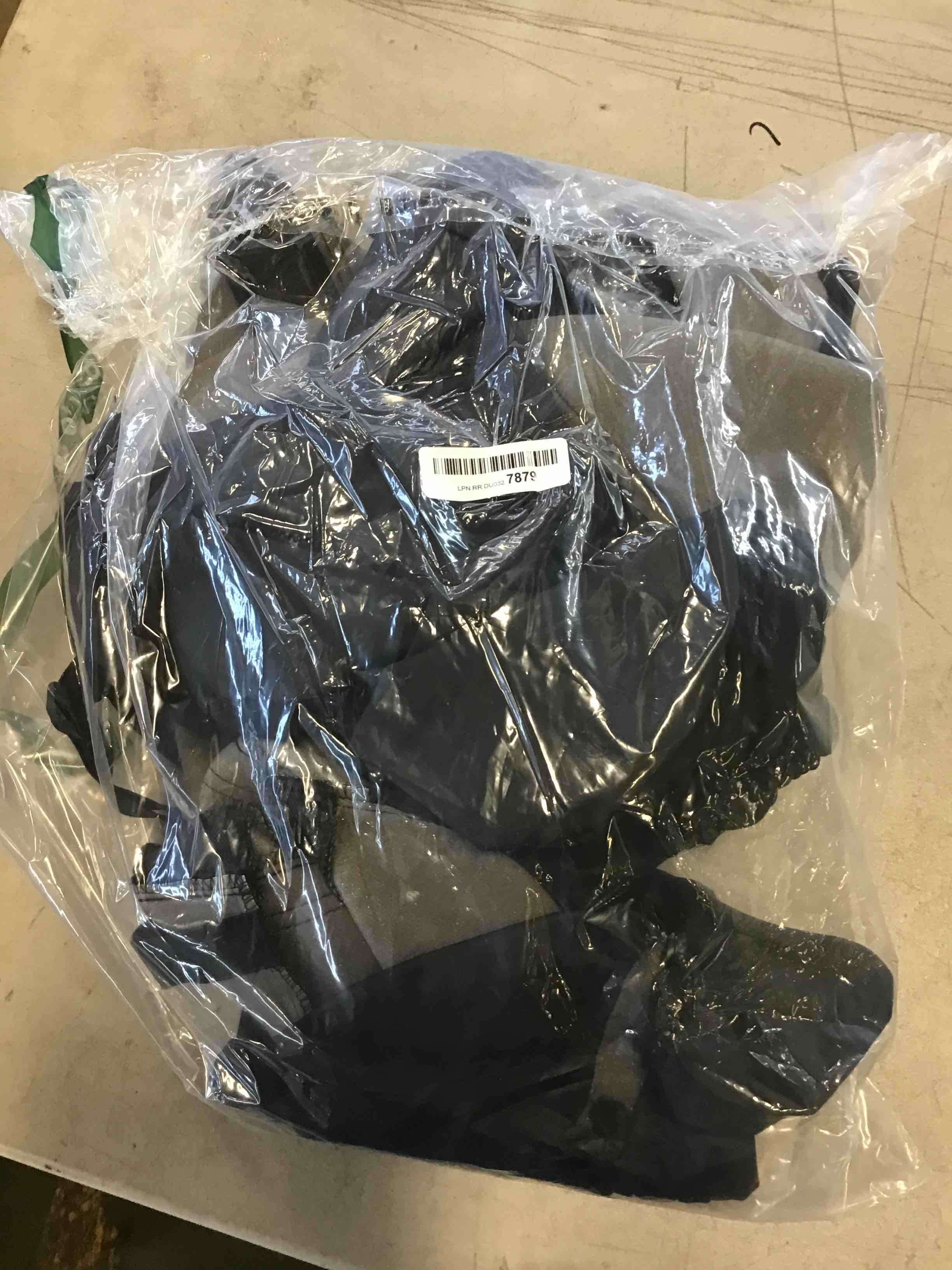 https://s3.amazonaws.com/lotting-images-prod/bidfta/GRN5864848_1706798078061.jpeg