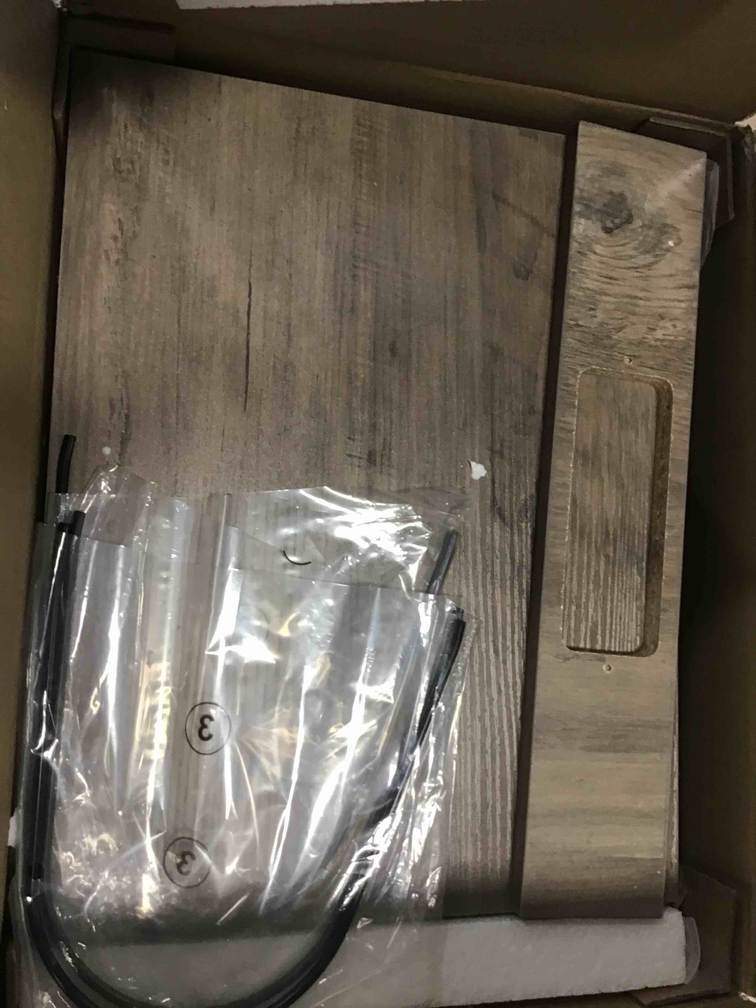 https://s3.amazonaws.com/lotting-images-prod/bidfta/GRN5864934_1706805527620.jpeg