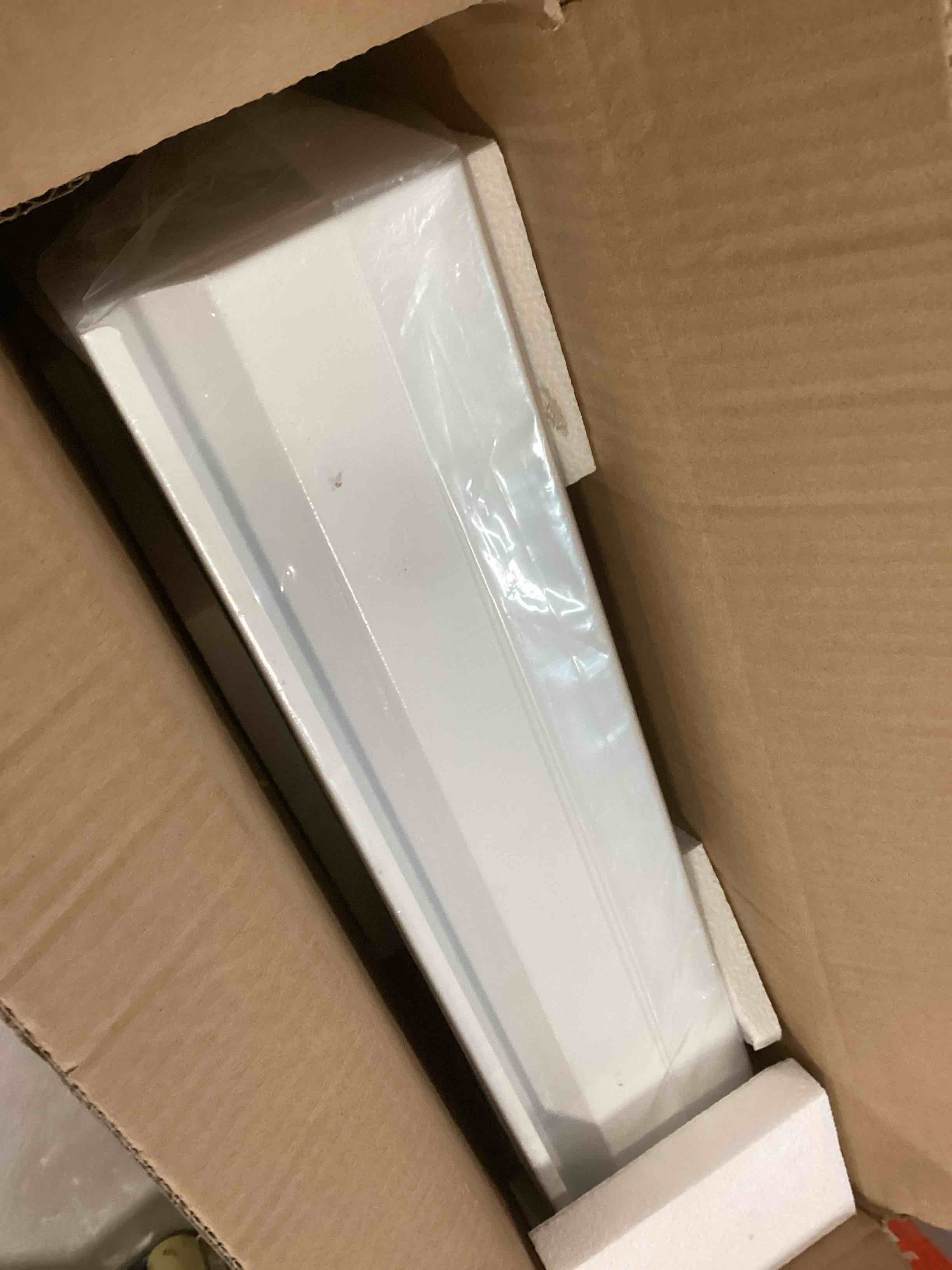 https://s3.amazonaws.com/lotting-images-prod/bidfta/GRN5872226_1706538232604.jpeg