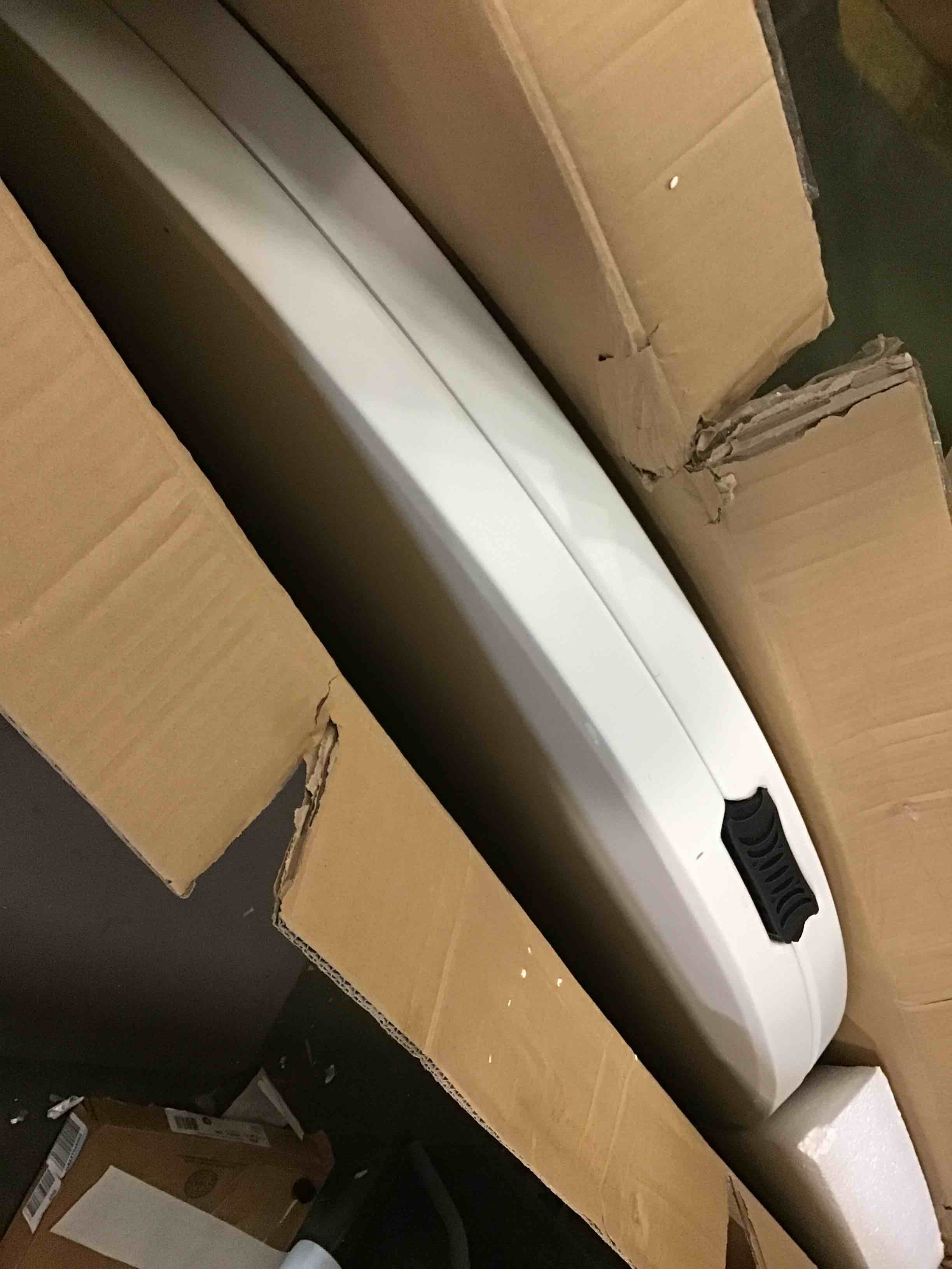 https://s3.amazonaws.com/lotting-images-prod/bidfta/GRN5872648_1706646974220.jpeg