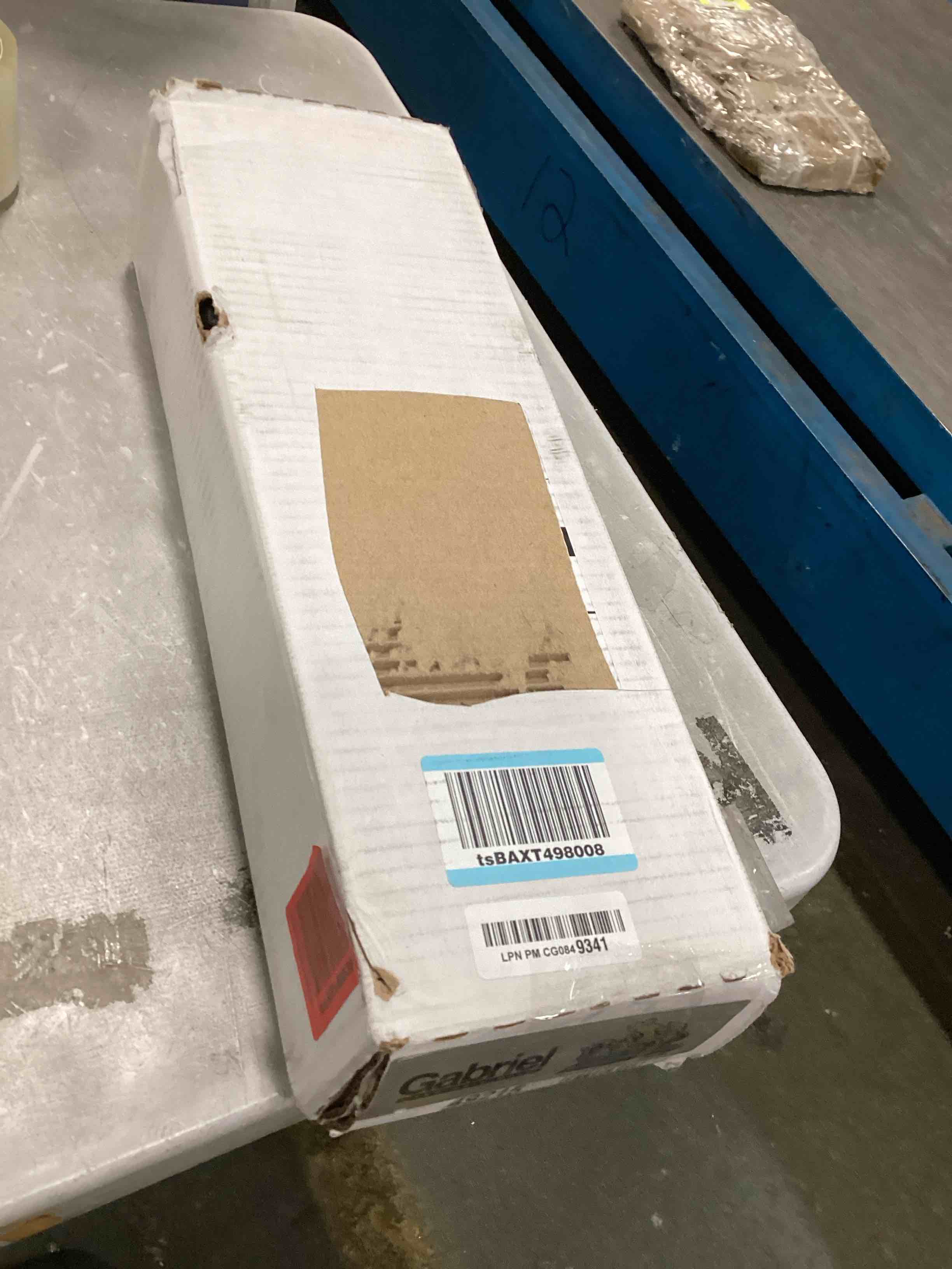 https://s3.amazonaws.com/lotting-images-prod/bidfta/GRN5874722_1706539486130.jpeg