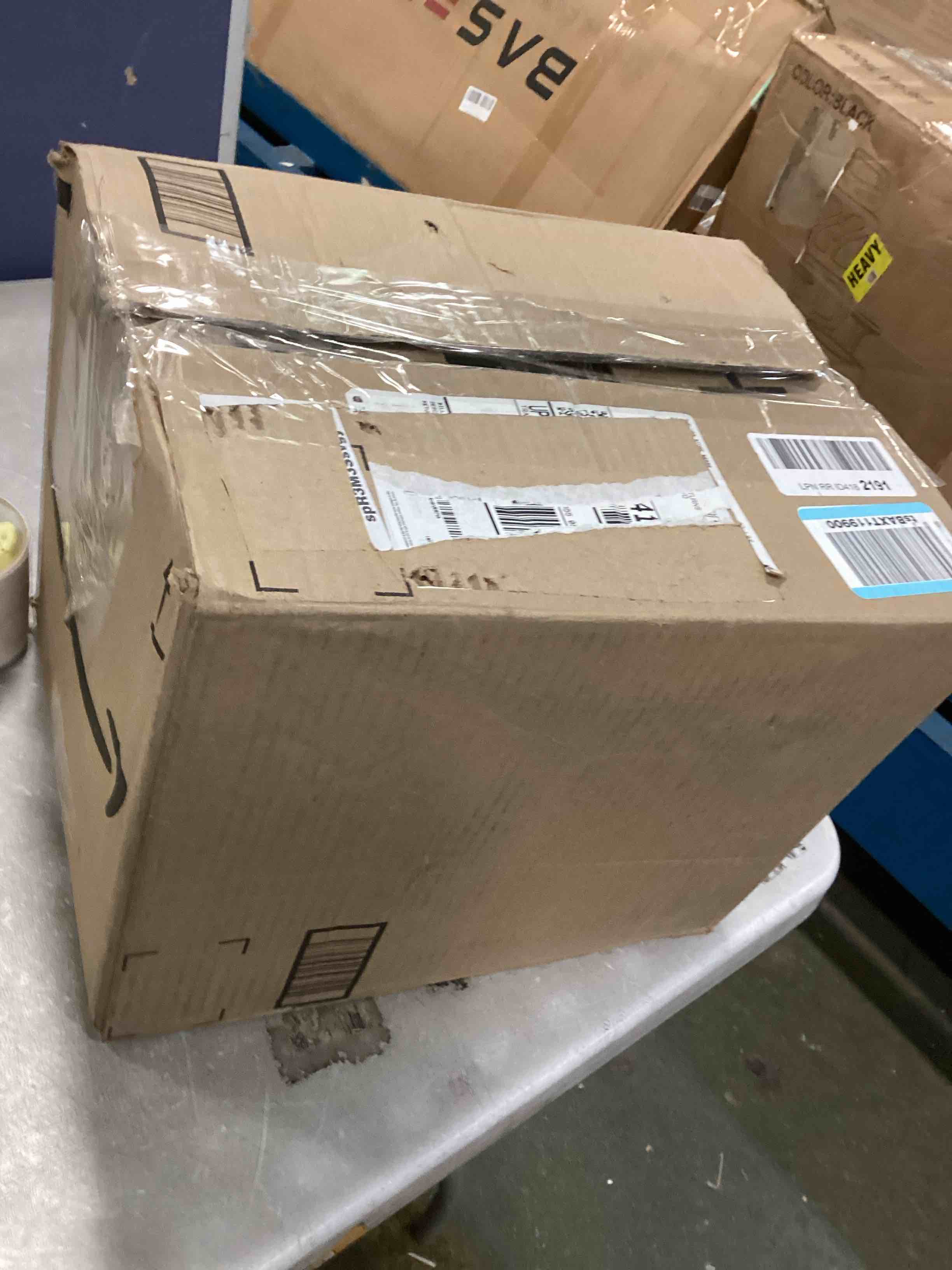 https://s3.amazonaws.com/lotting-images-prod/bidfta/GRN5874782_1706545863201.jpeg