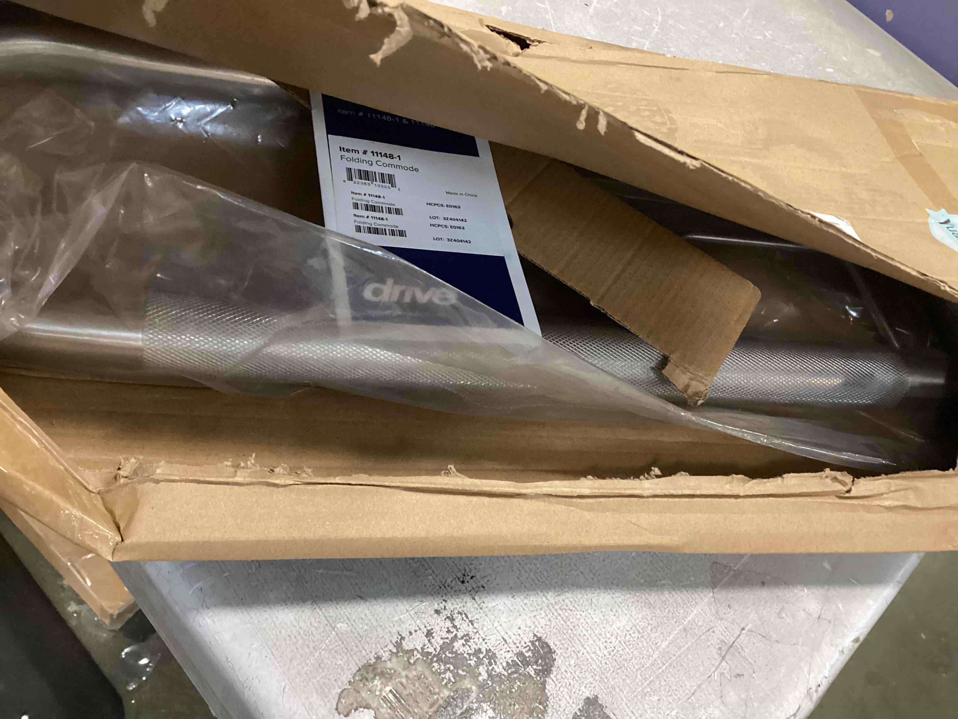 https://s3.amazonaws.com/lotting-images-prod/bidfta/GRN5874804_1706547461648.jpeg