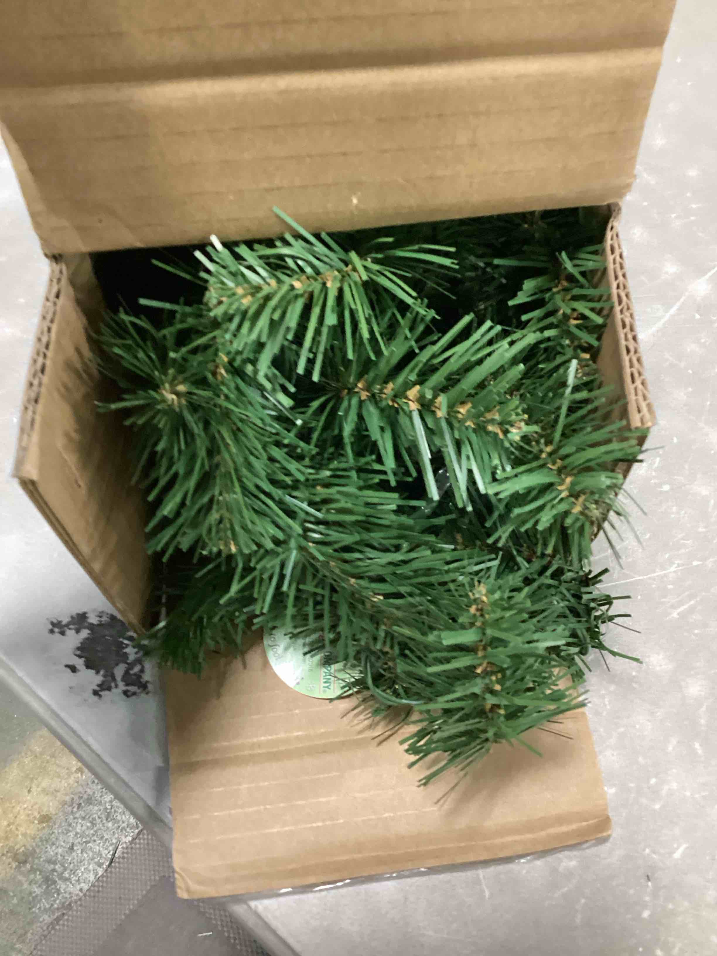 https://s3.amazonaws.com/lotting-images-prod/bidfta/GRN5875006_1706618373805.jpeg
