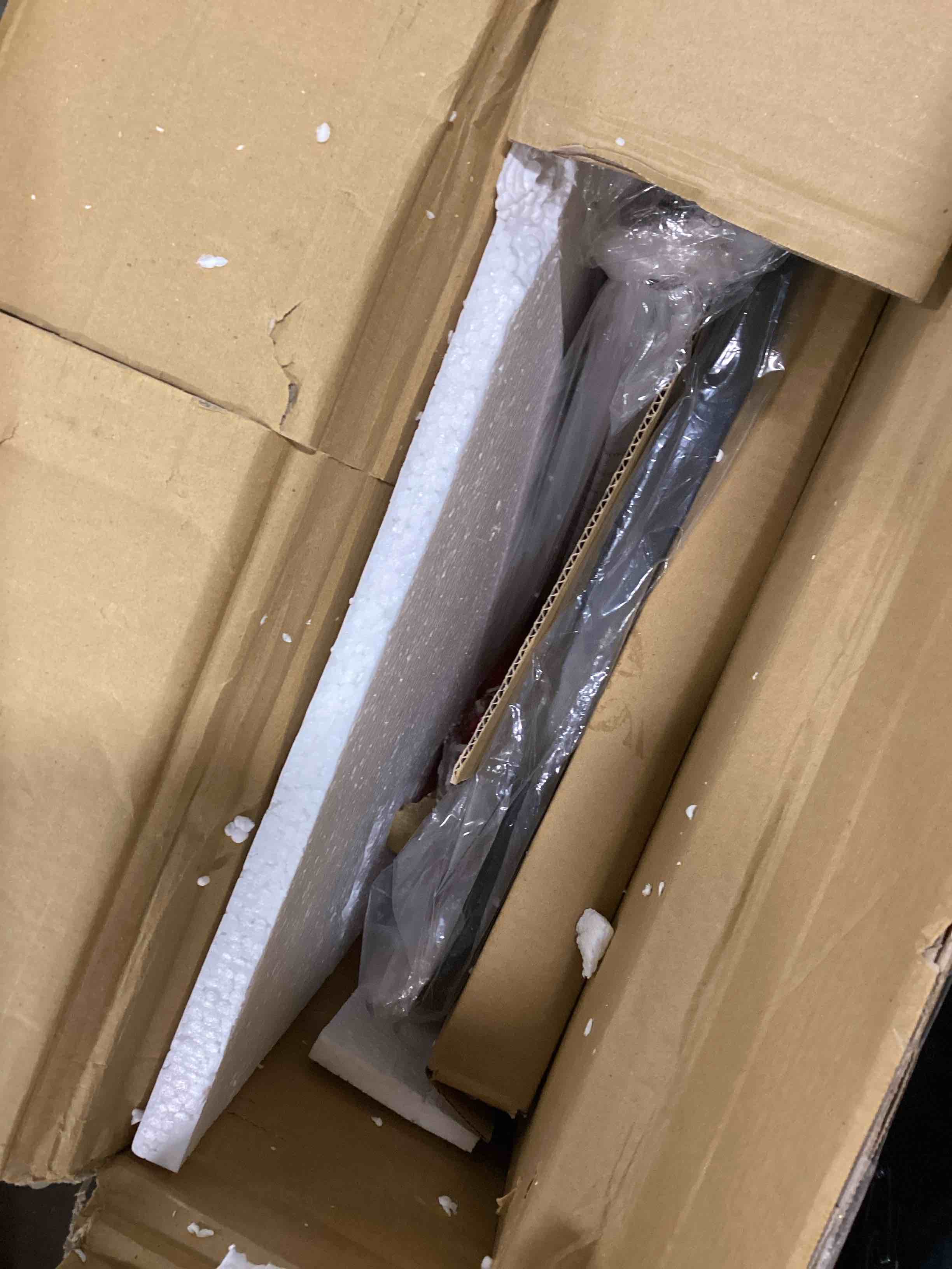 https://s3.amazonaws.com/lotting-images-prod/bidfta/GRN5875771_1706716089149.jpeg