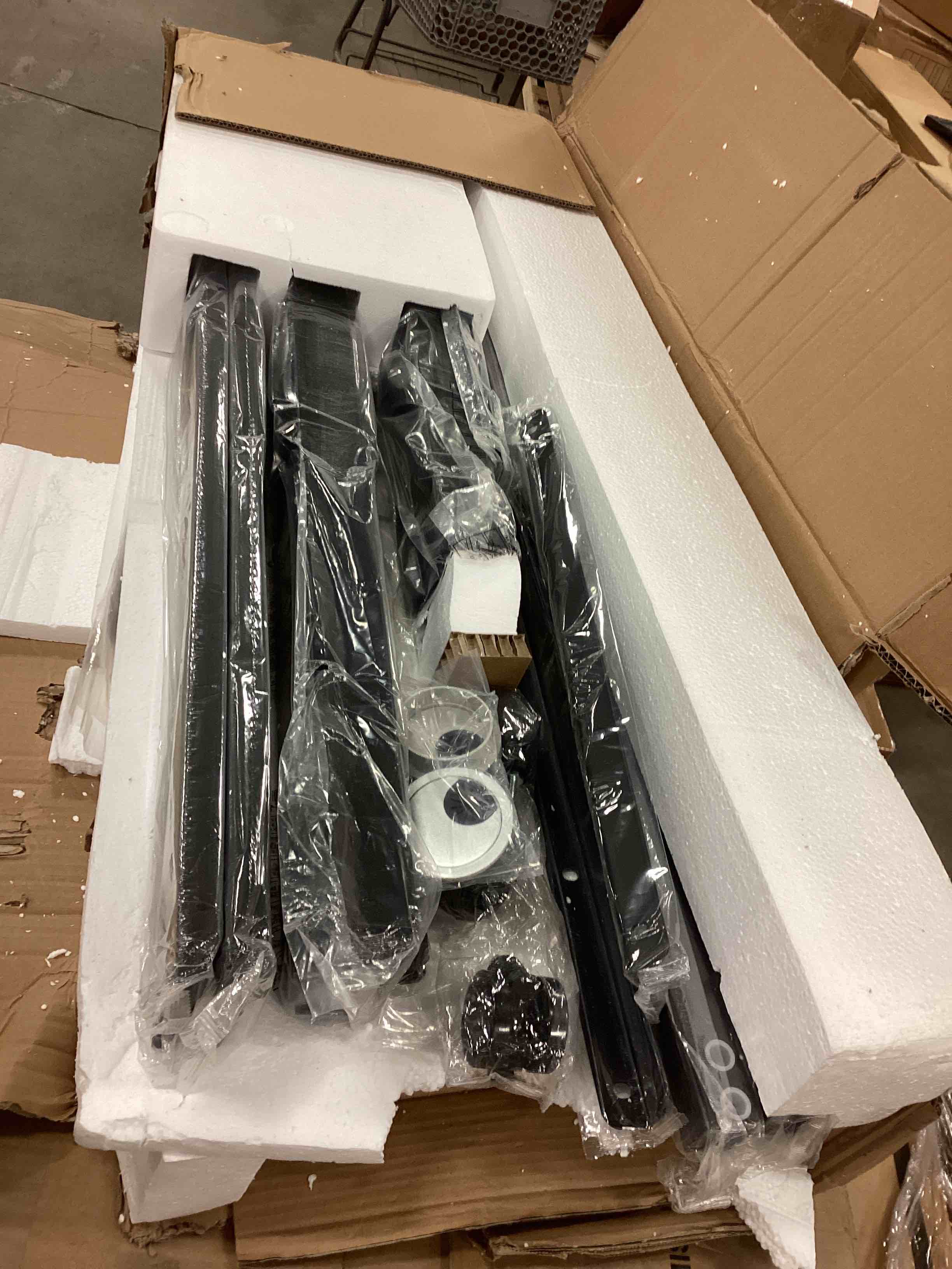 https://s3.amazonaws.com/lotting-images-prod/bidfta/GRN5877783_1707165994992.jpeg
