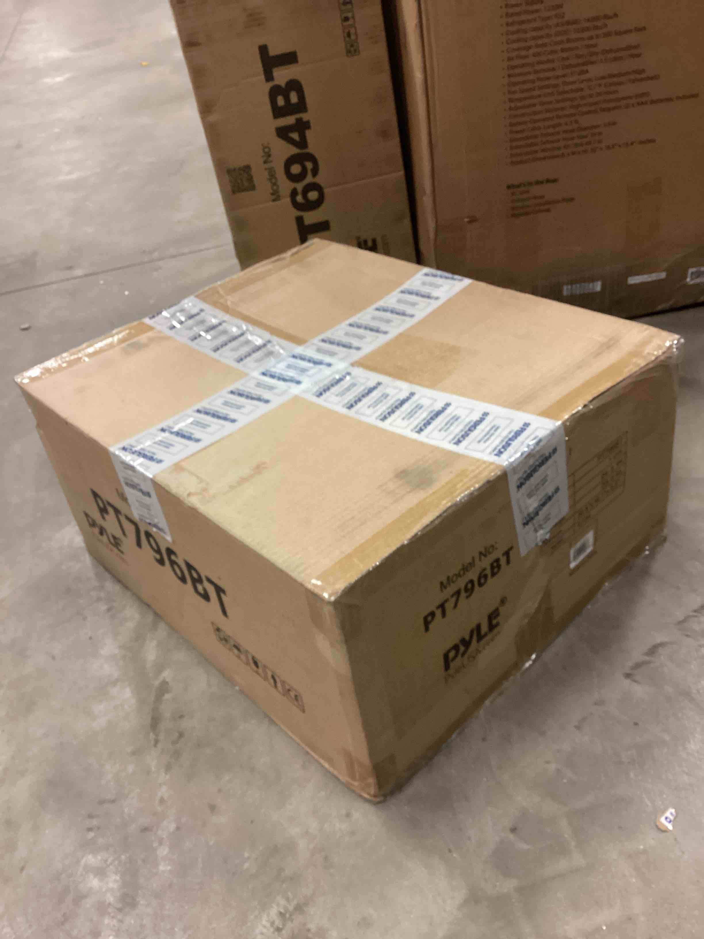 https://s3.amazonaws.com/lotting-images-prod/bidfta/GRN5880569_1709148617309.jpeg