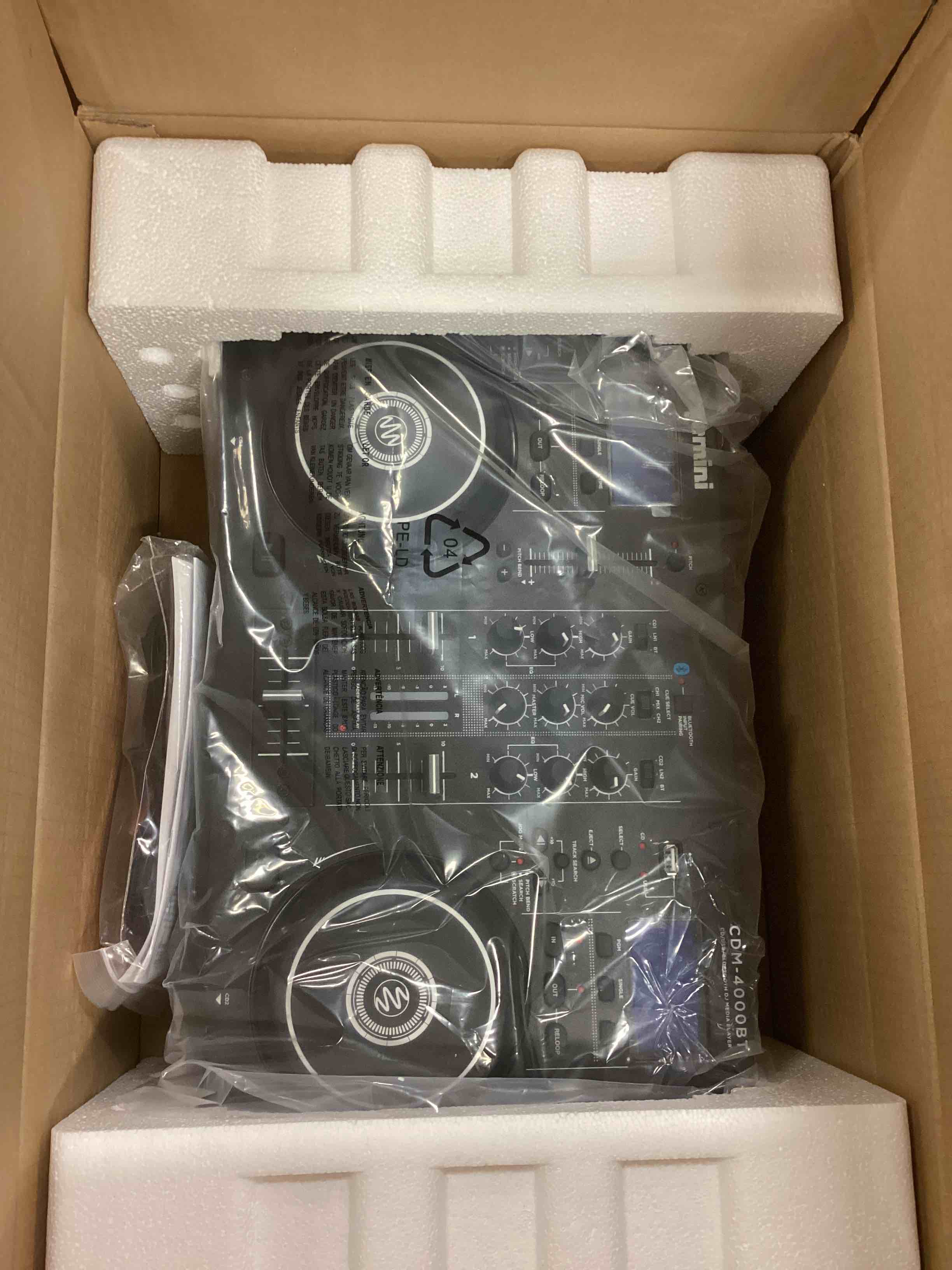 https://s3.amazonaws.com/lotting-images-prod/bidfta/GRN5881615_1710962245920.jpeg