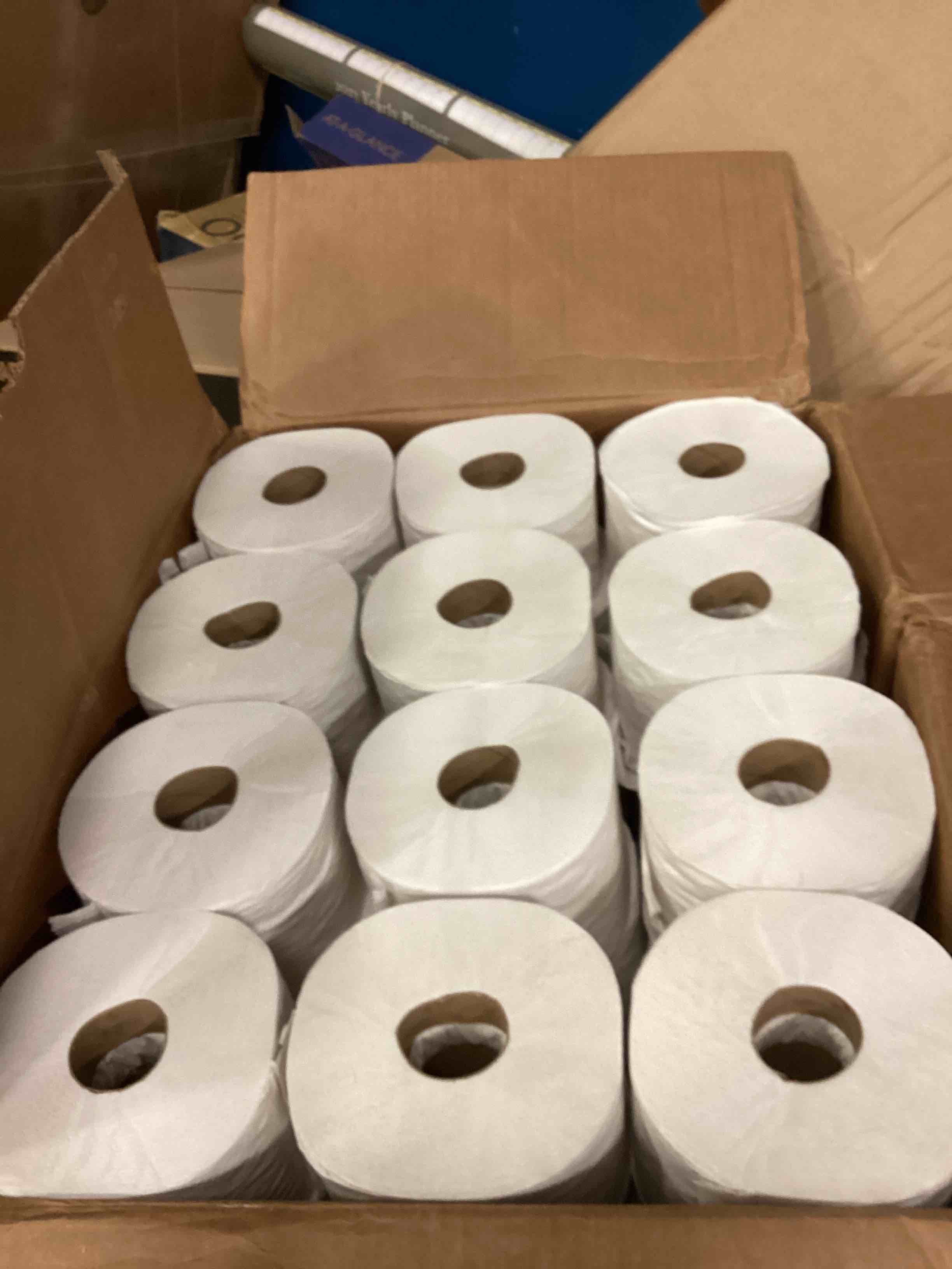 https://s3.amazonaws.com/lotting-images-prod/bidfta/GRN5882038_1706535367124.jpeg