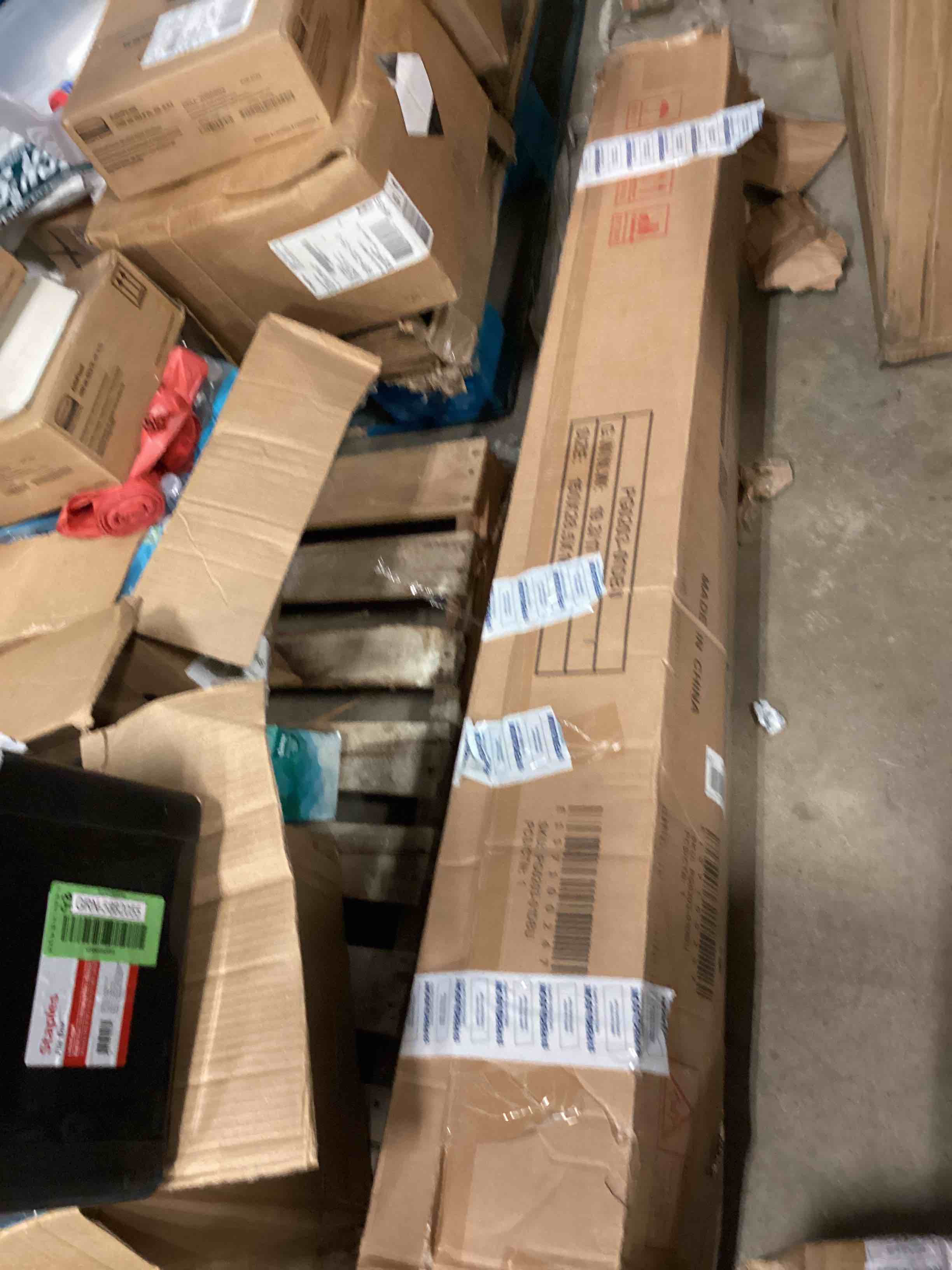 https://s3.amazonaws.com/lotting-images-prod/bidfta/GRN5882060_1706558179301.jpeg