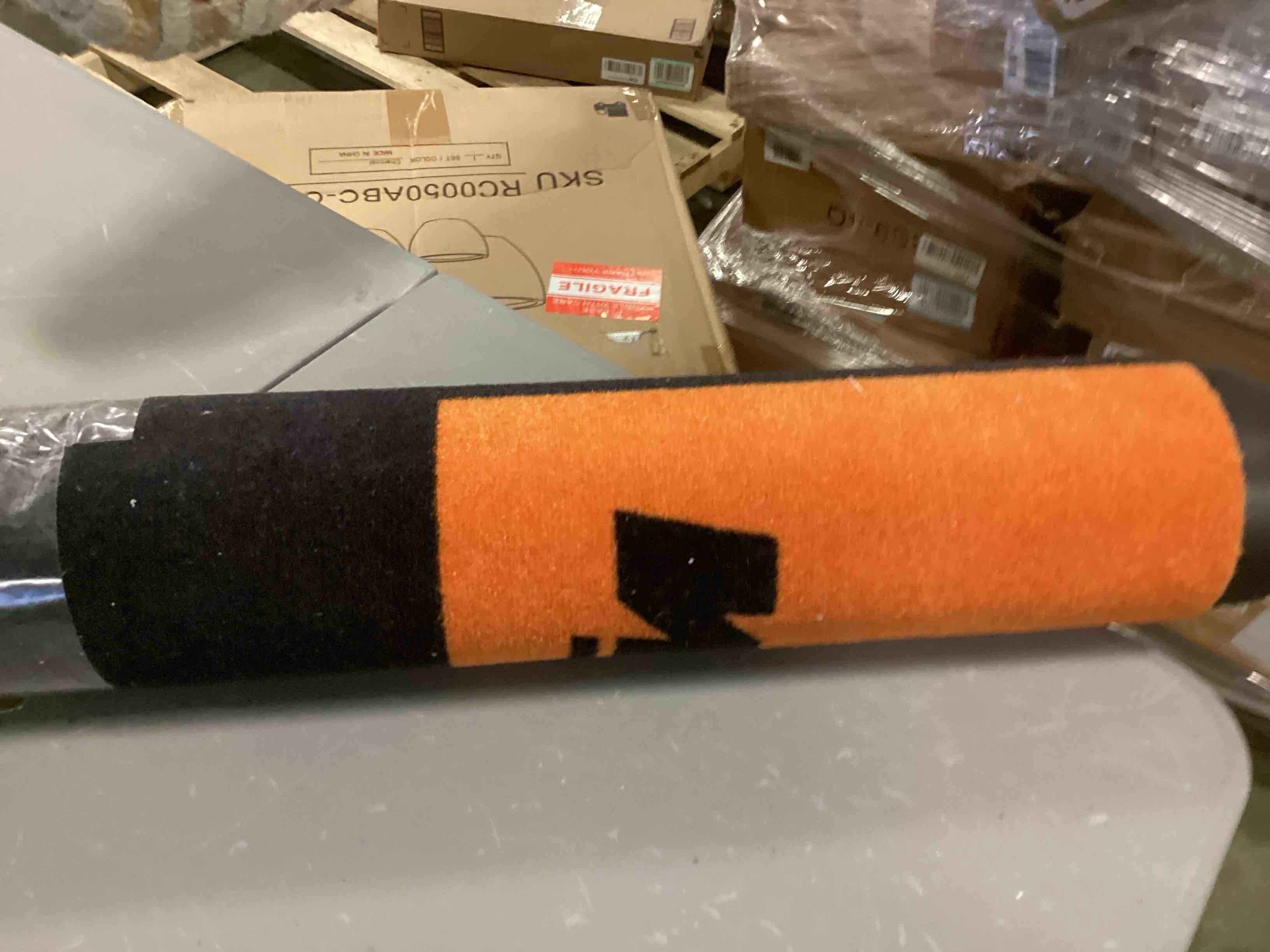 https://s3.amazonaws.com/lotting-images-prod/bidfta/GRN5888121_1705929324856.jpeg
