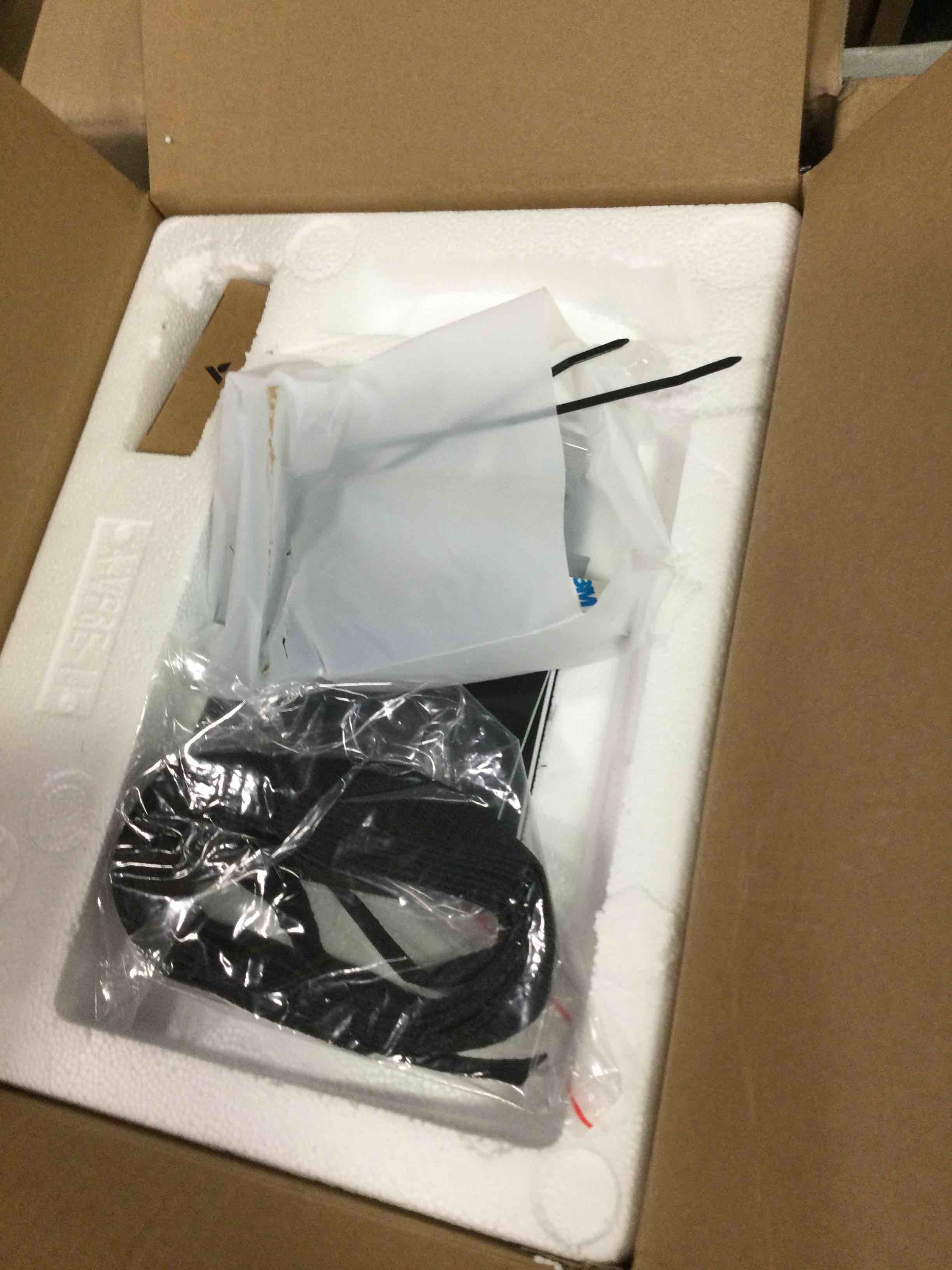 https://s3.amazonaws.com/lotting-images-prod/bidfta/GRN5888186_1706033829578.jpeg