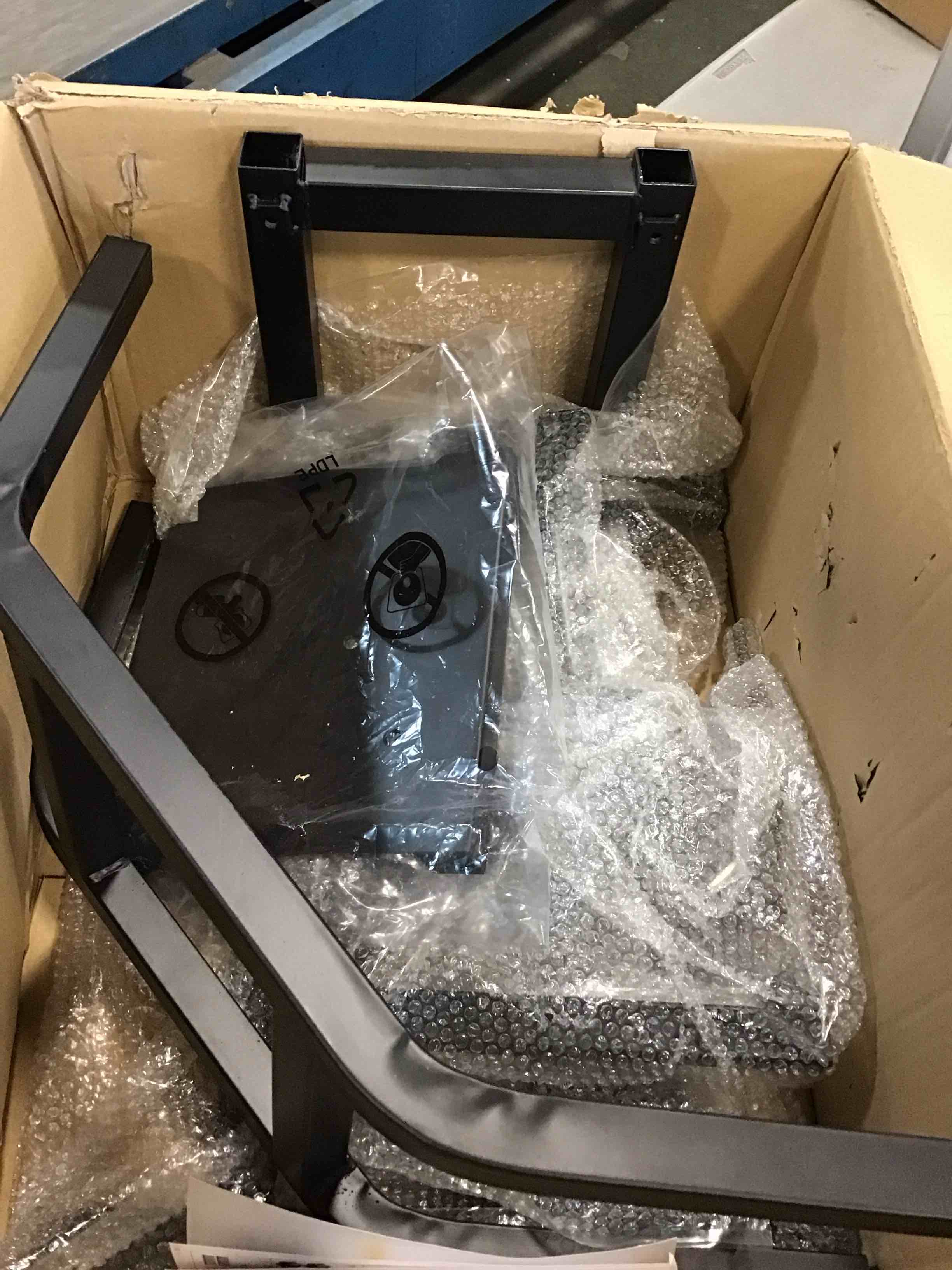 https://s3.amazonaws.com/lotting-images-prod/bidfta/GRN5890803_1706992072910.jpeg