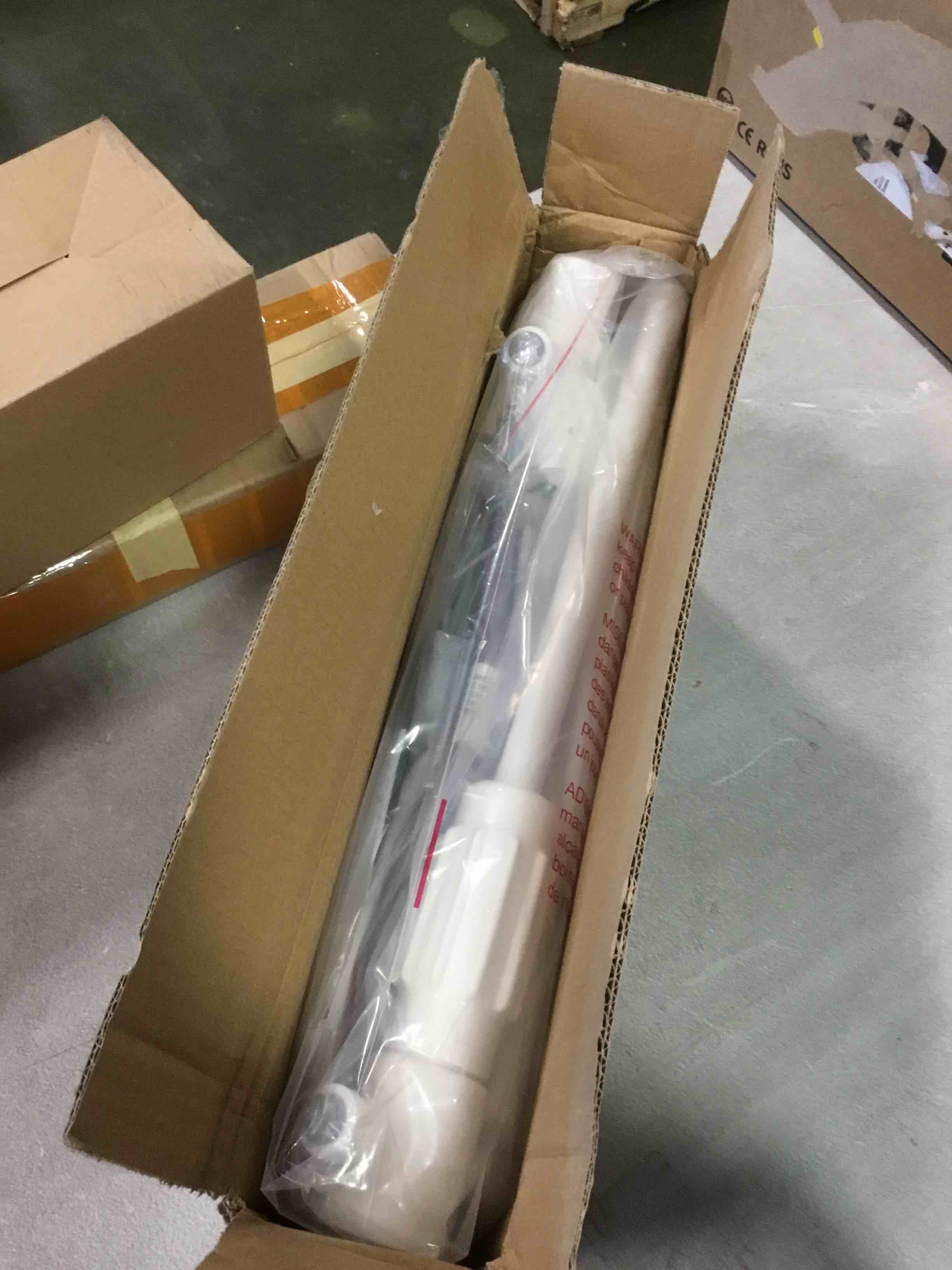 https://s3.amazonaws.com/lotting-images-prod/bidfta/GRN5895448_1705498284769.jpeg