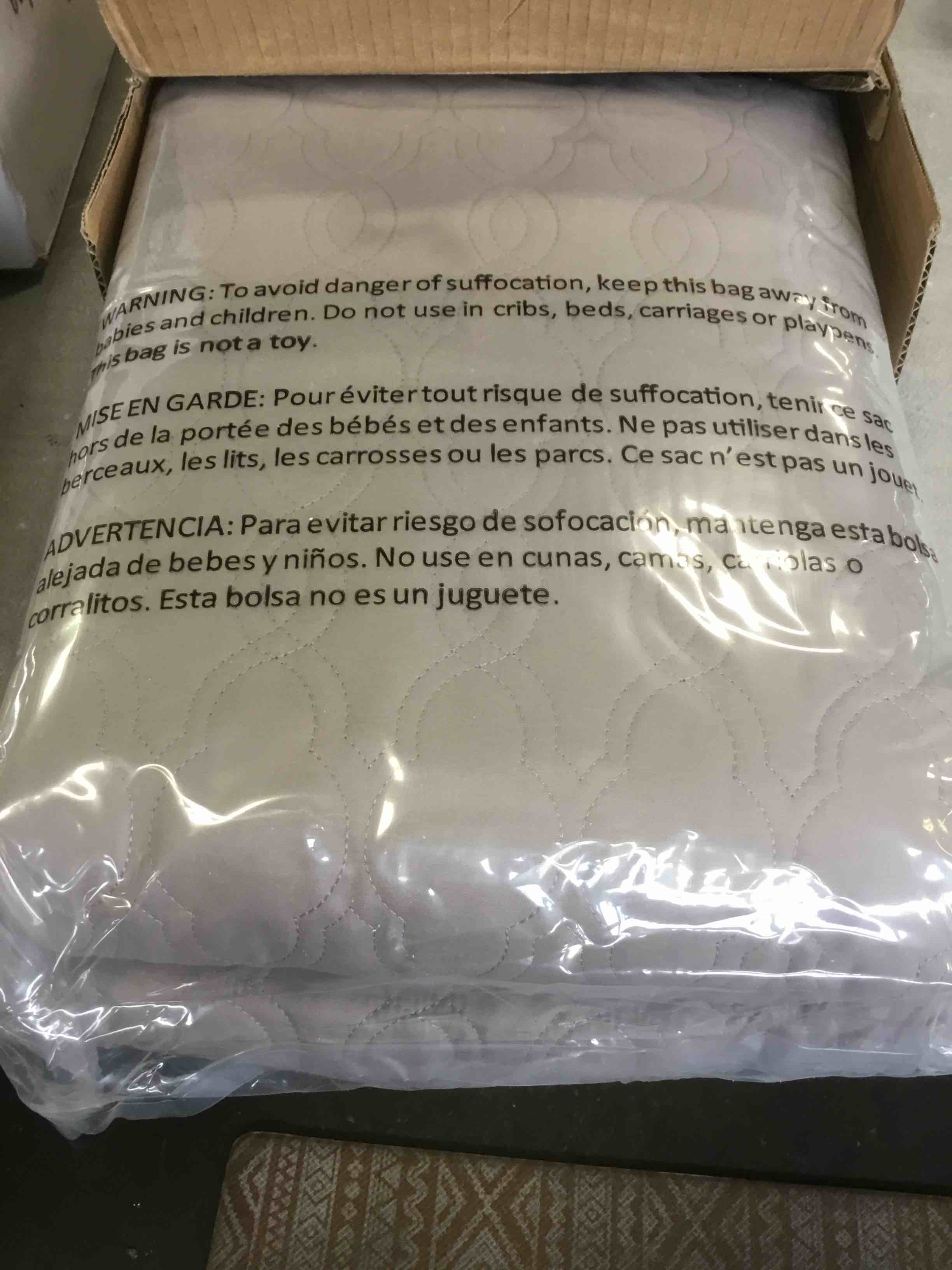 https://s3.amazonaws.com/lotting-images-prod/bidfta/GRN5896940_1708025065926.jpeg