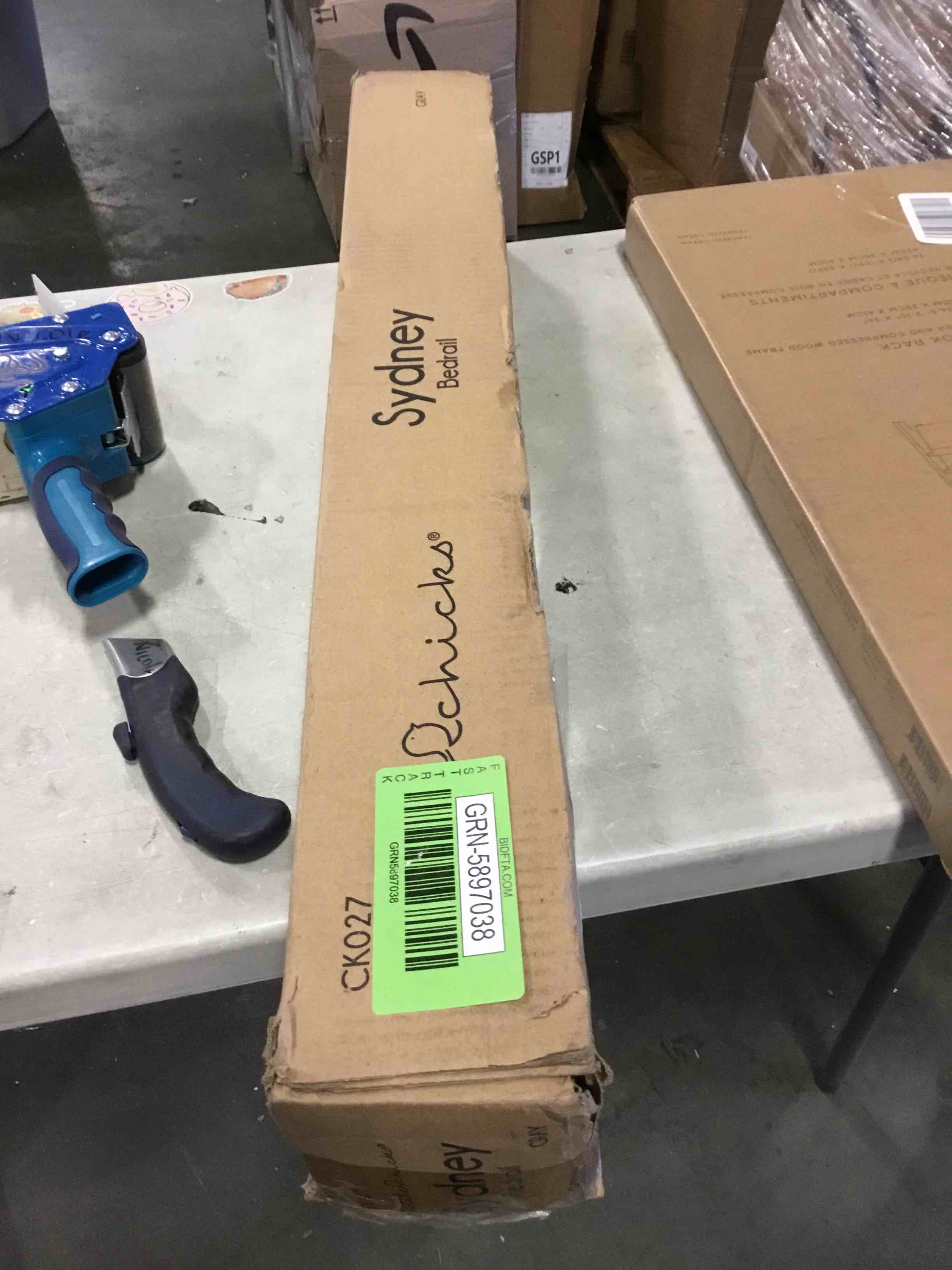 https://s3.amazonaws.com/lotting-images-prod/bidfta/GRN5897038_1705510738269.jpeg