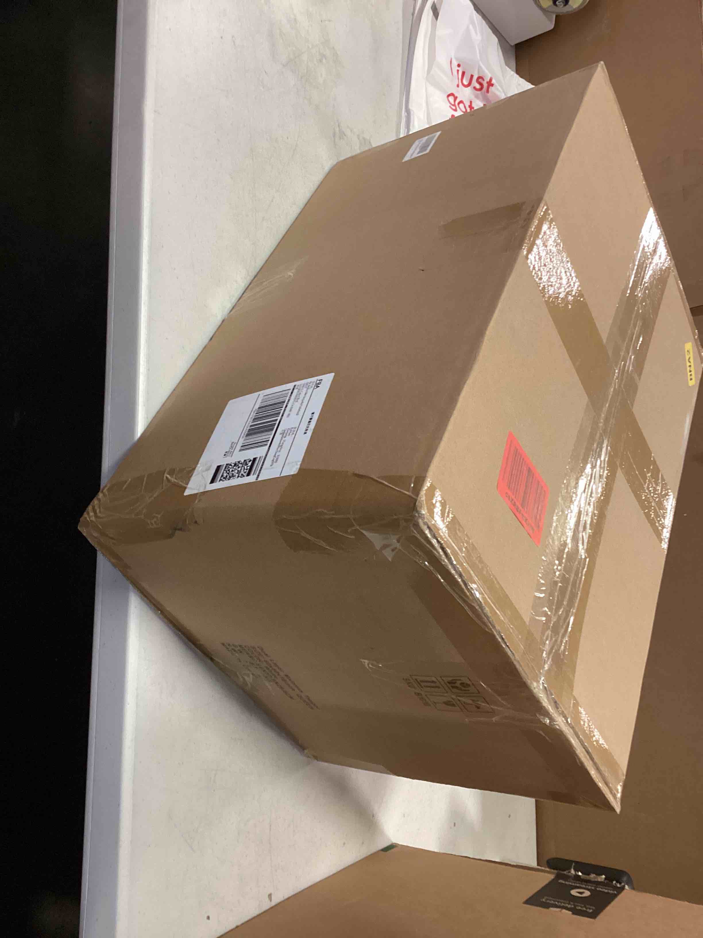 https://s3.amazonaws.com/lotting-images-prod/bidfta/GRN5897649_1706192117436.jpeg